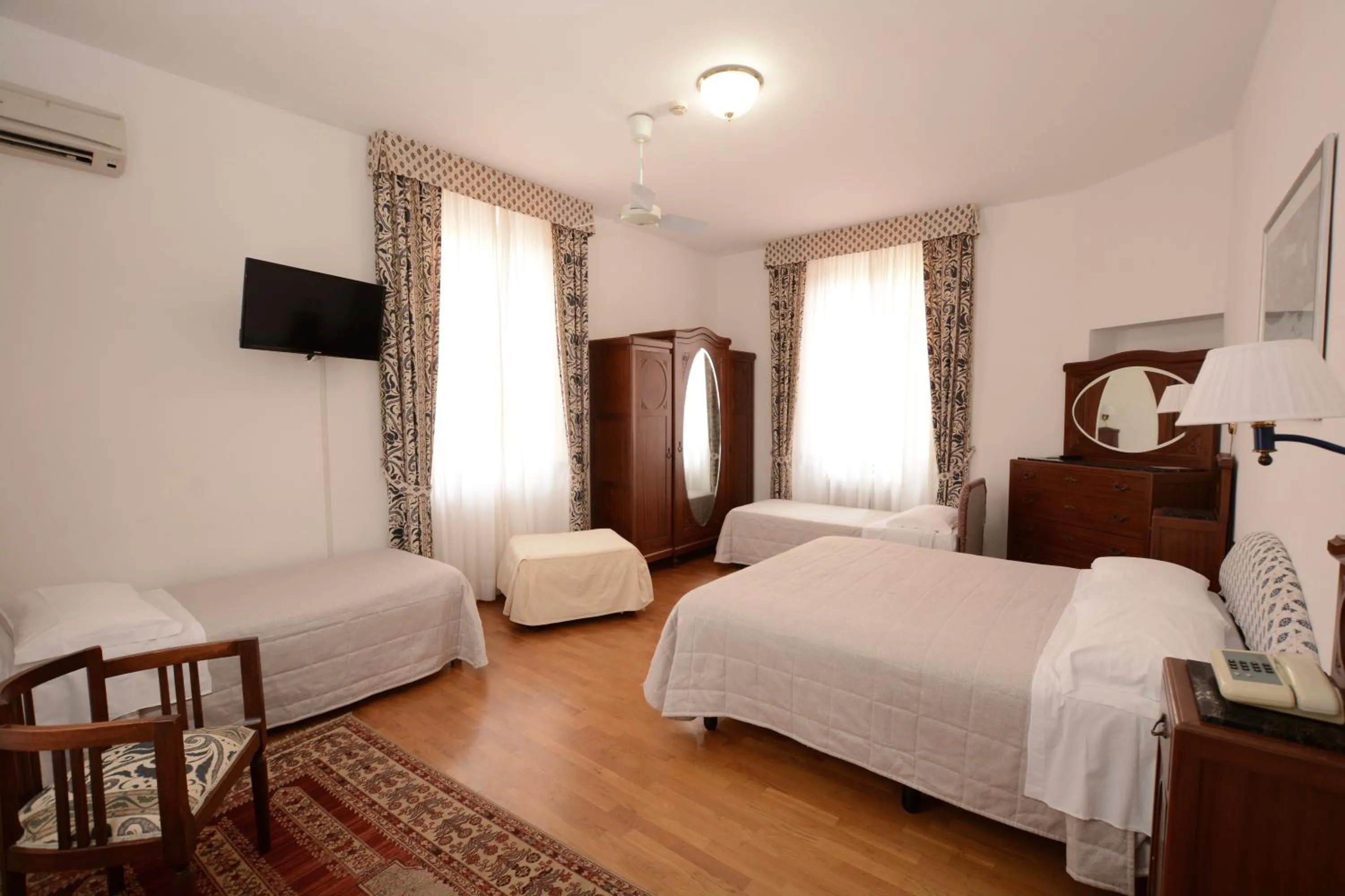 Bed in Albergo Italia
