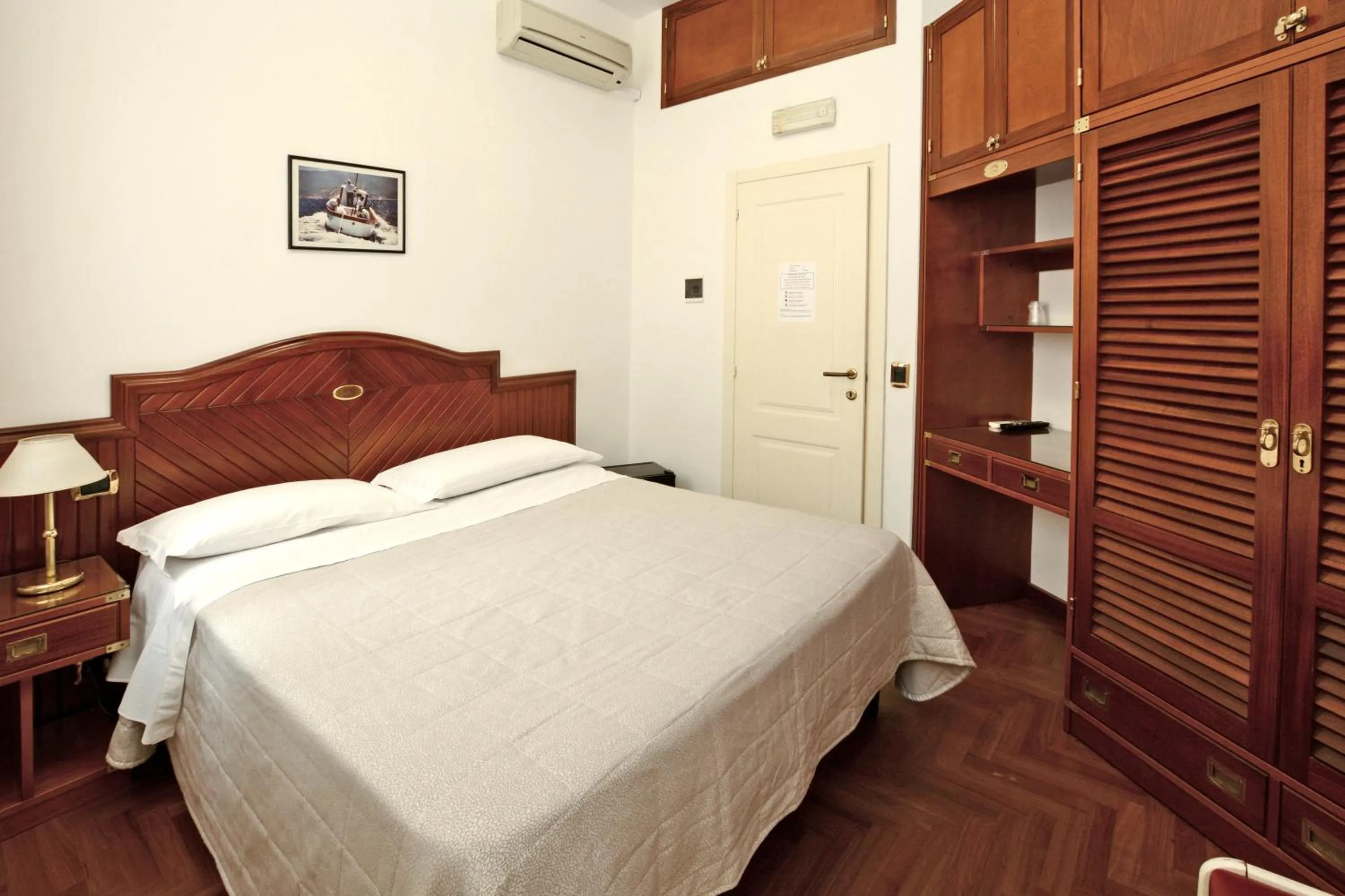 Bed in Albergo Italia