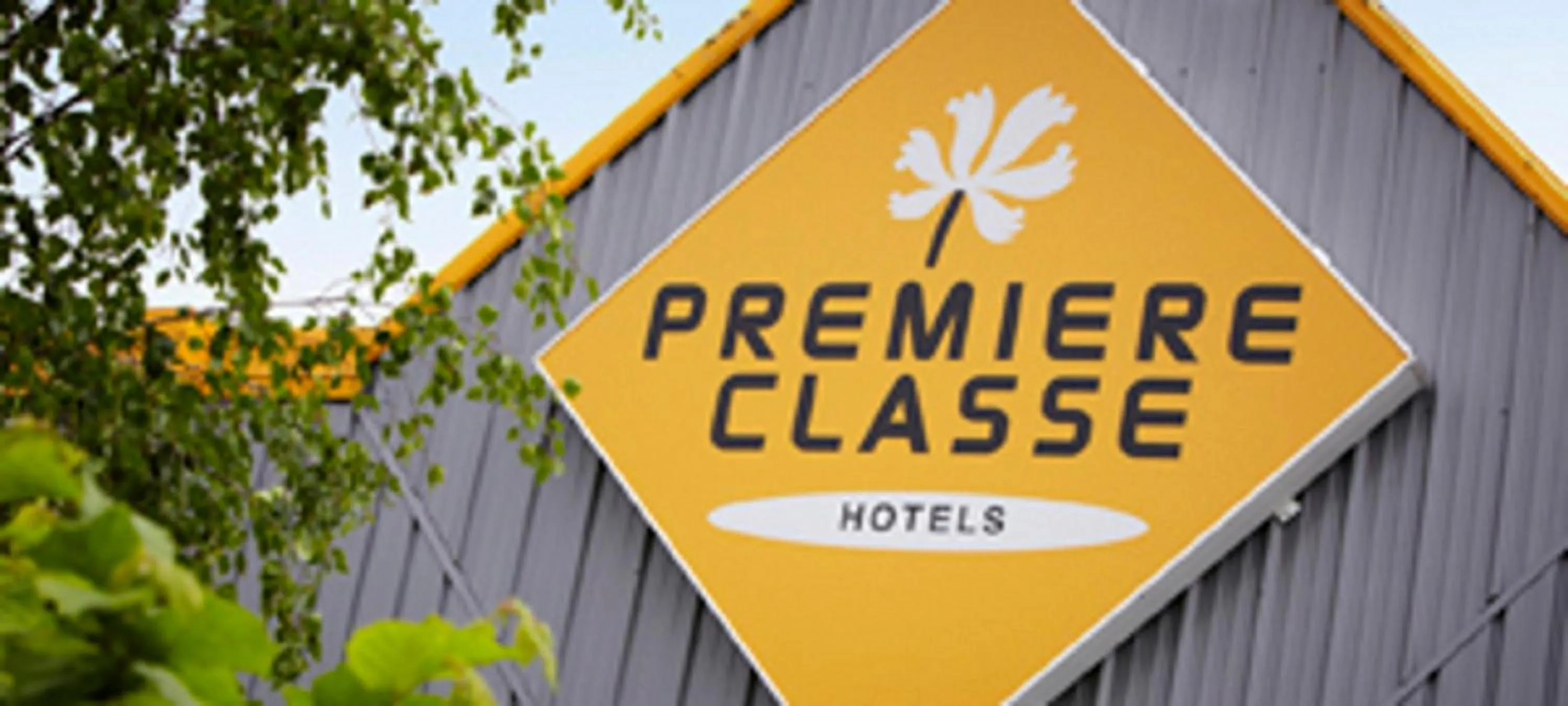 Facade/entrance in Premiere Classe Montpellier Sud Lattes