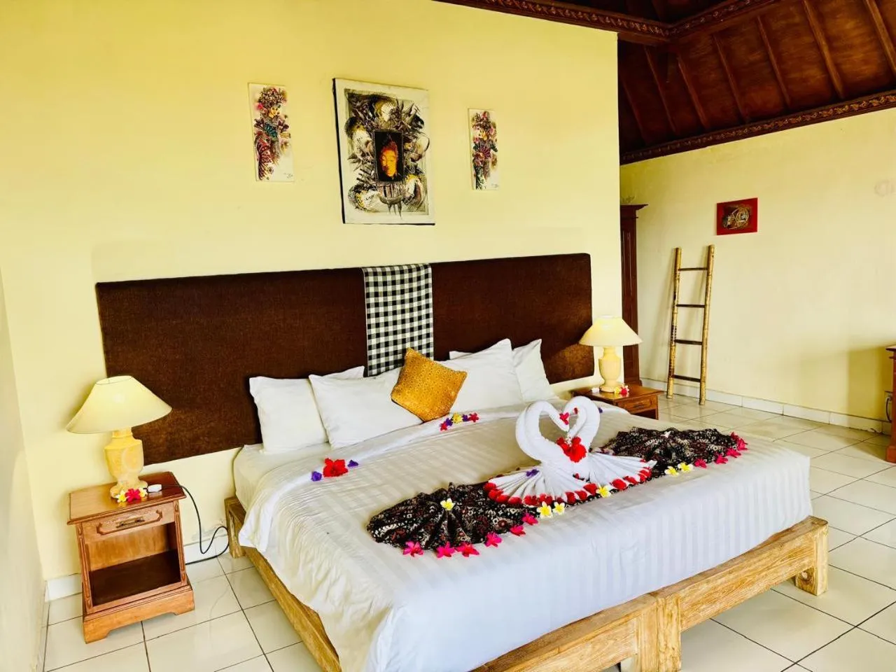 Bed in Bungalow Geringsing