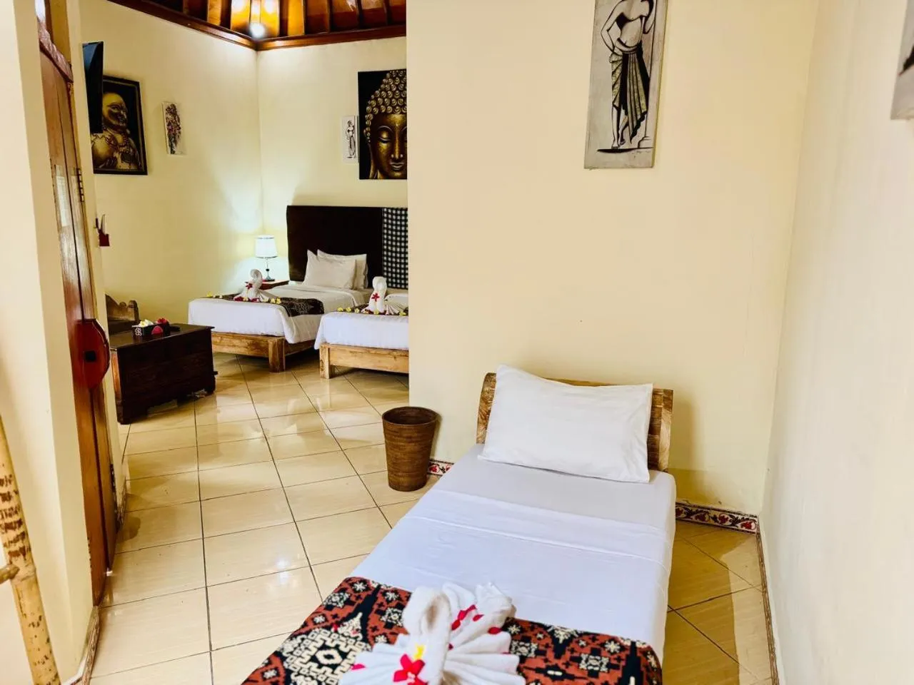 Bed in Bungalow Geringsing