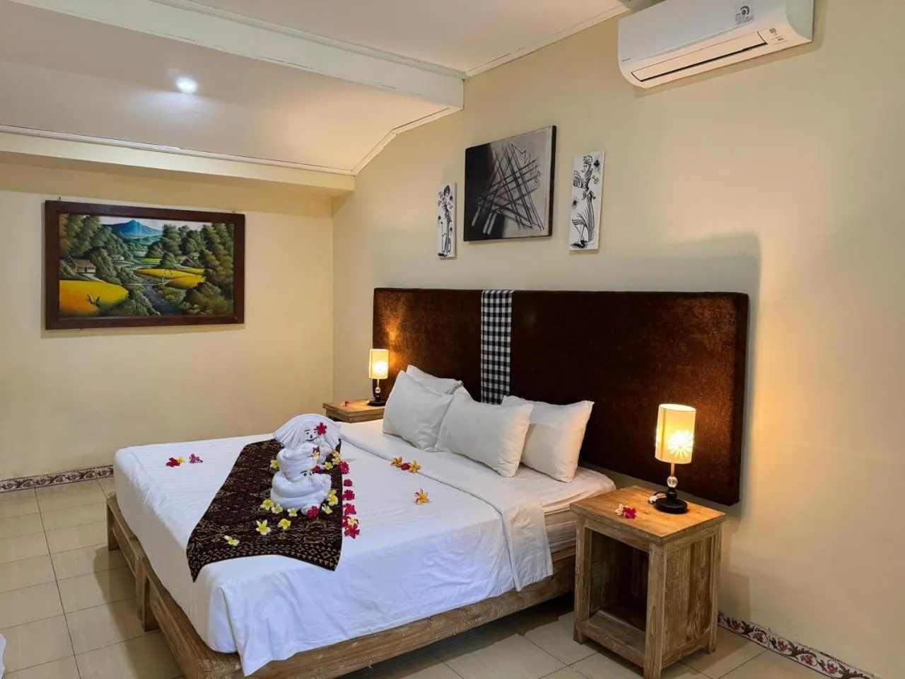 Bed in Bungalow Geringsing