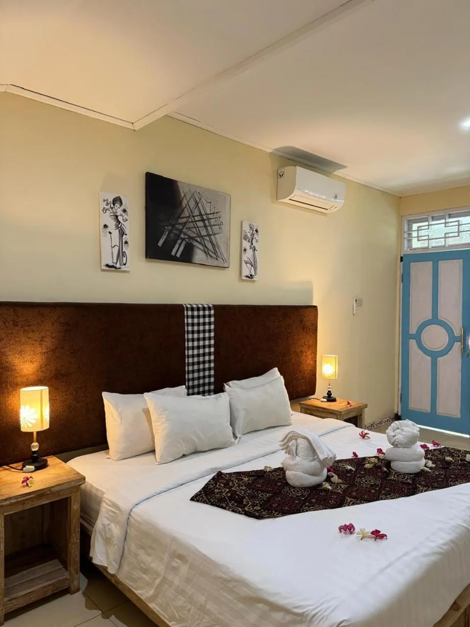 Bed in Bungalow Geringsing