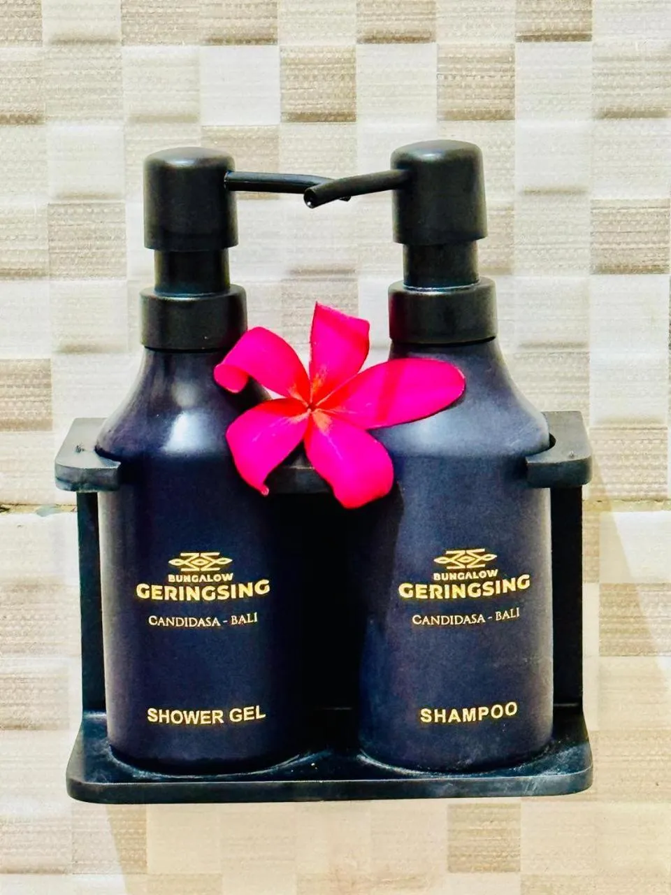 Property building in Bungalow Geringsing