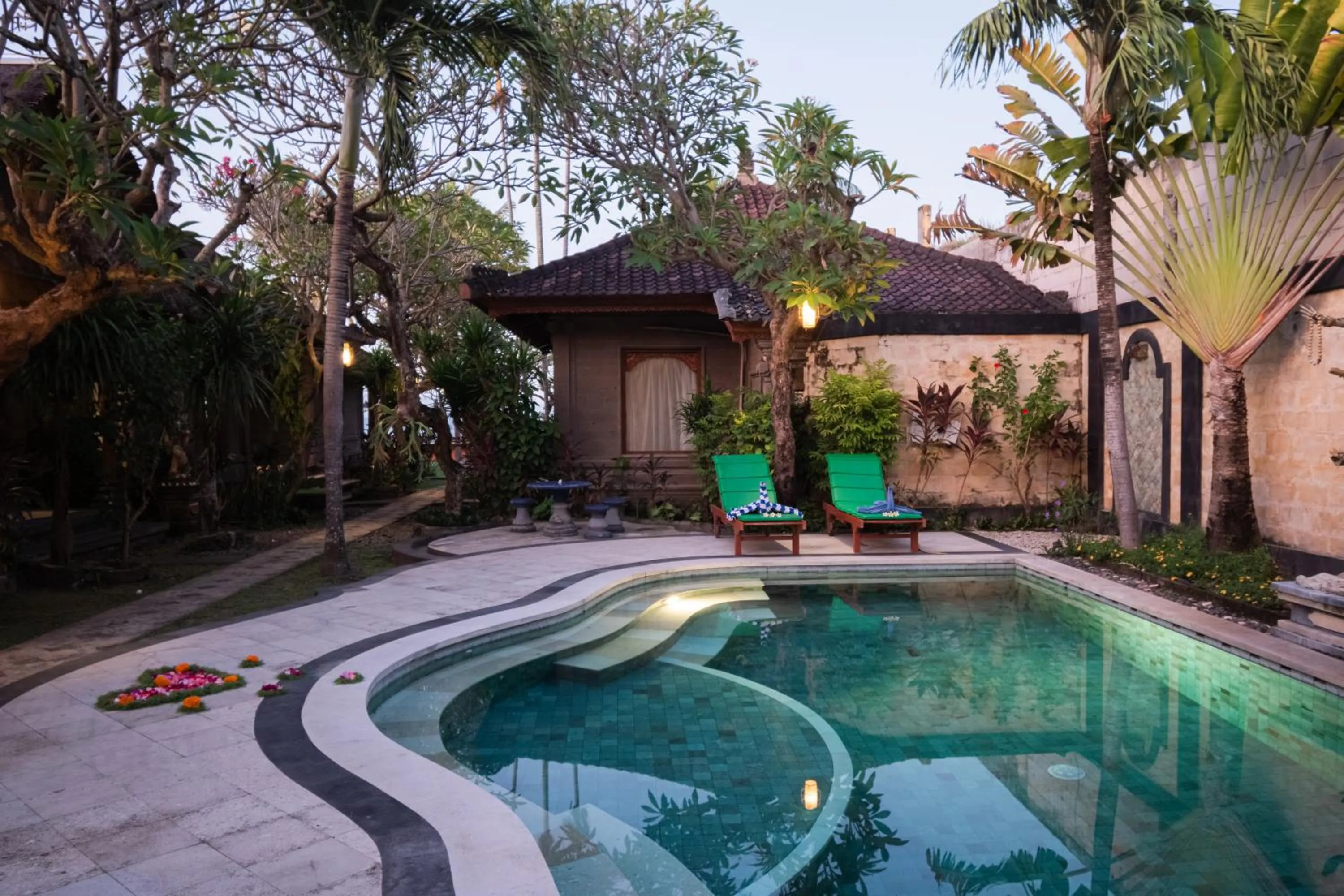 Pool view in Bungalow Geringsing