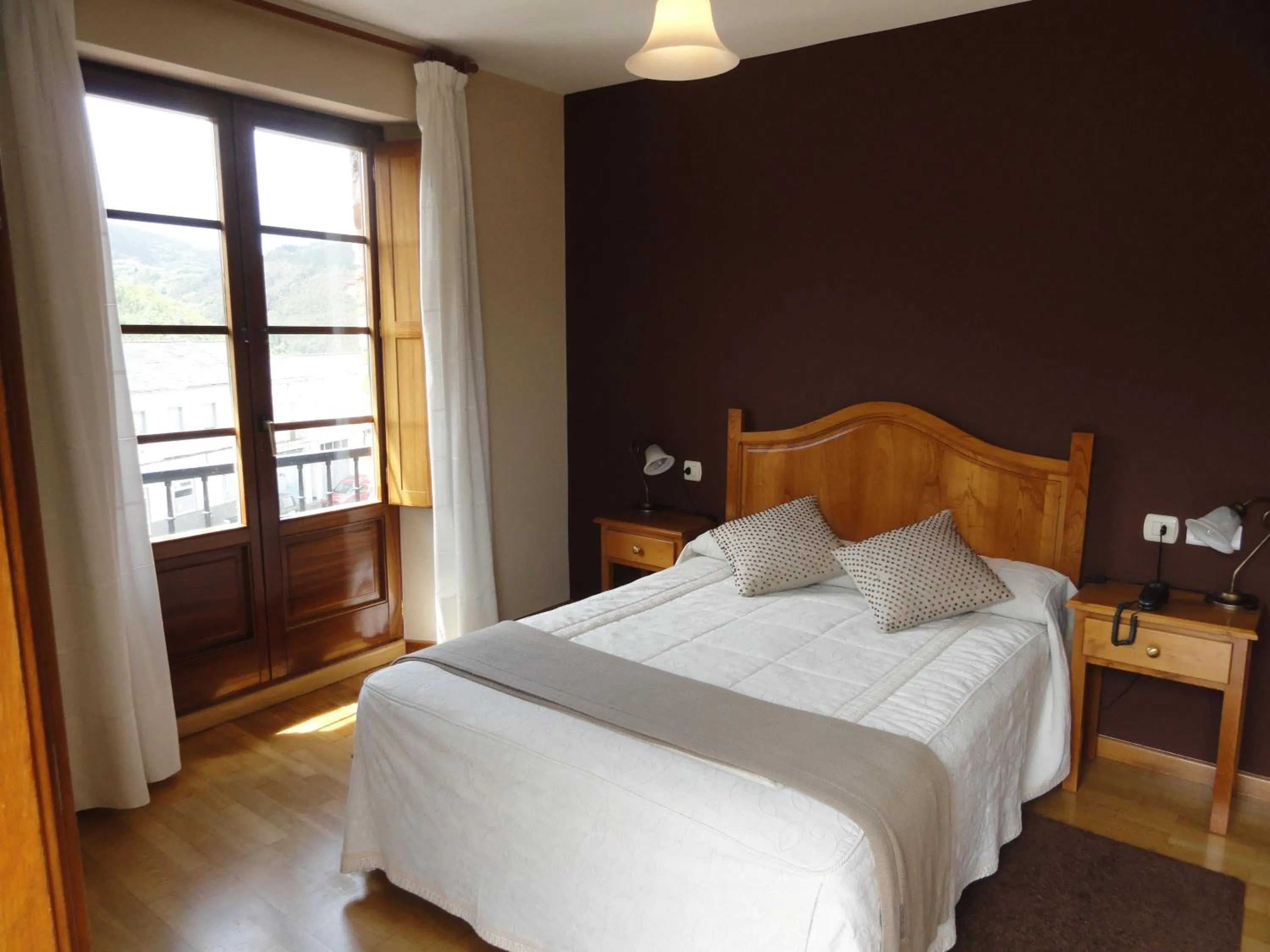 View (from property/room), Bed in Hotel Restaurante Casa Petronila