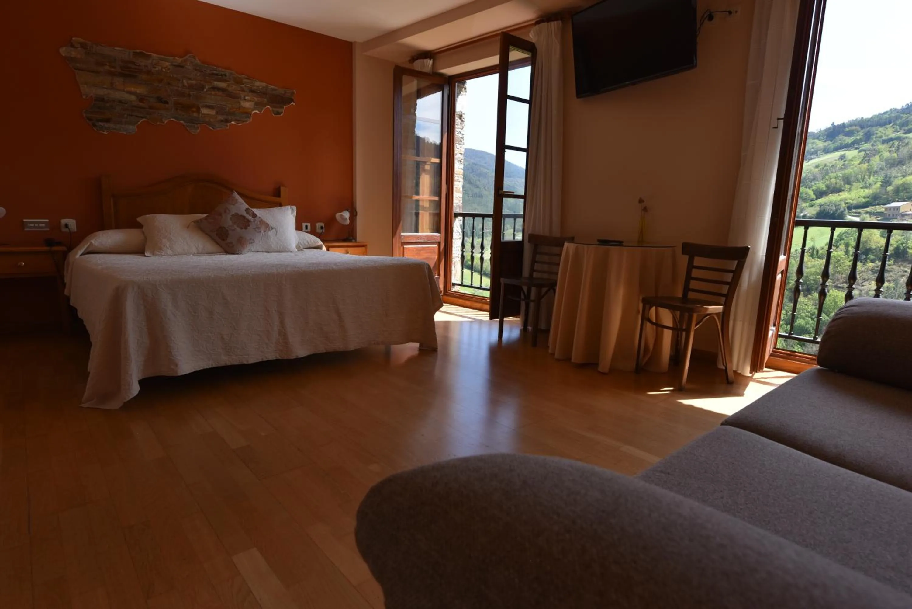 Bed in Hotel Restaurante Casa Petronila