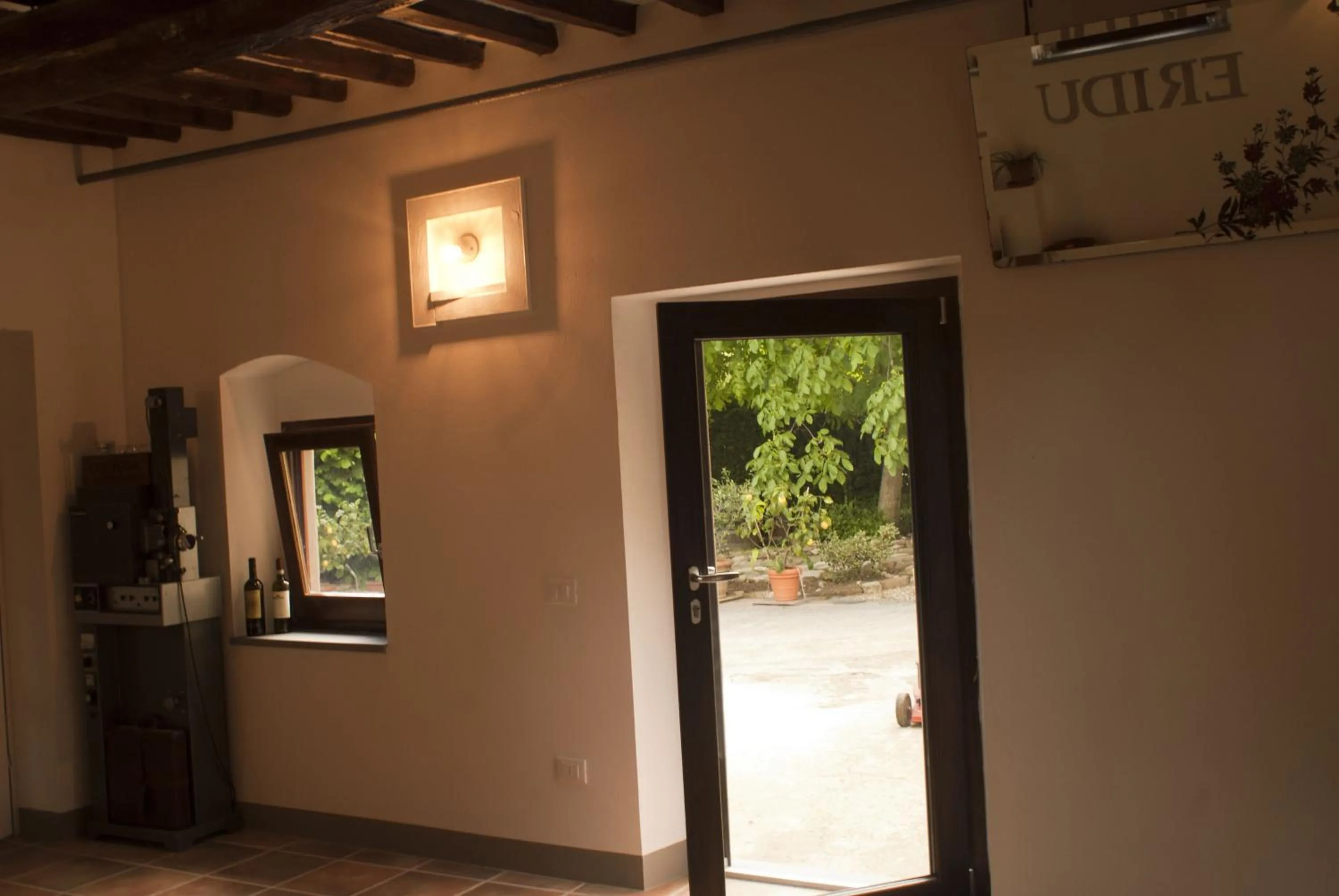 Communal lounge/ TV room in B&B Eridu