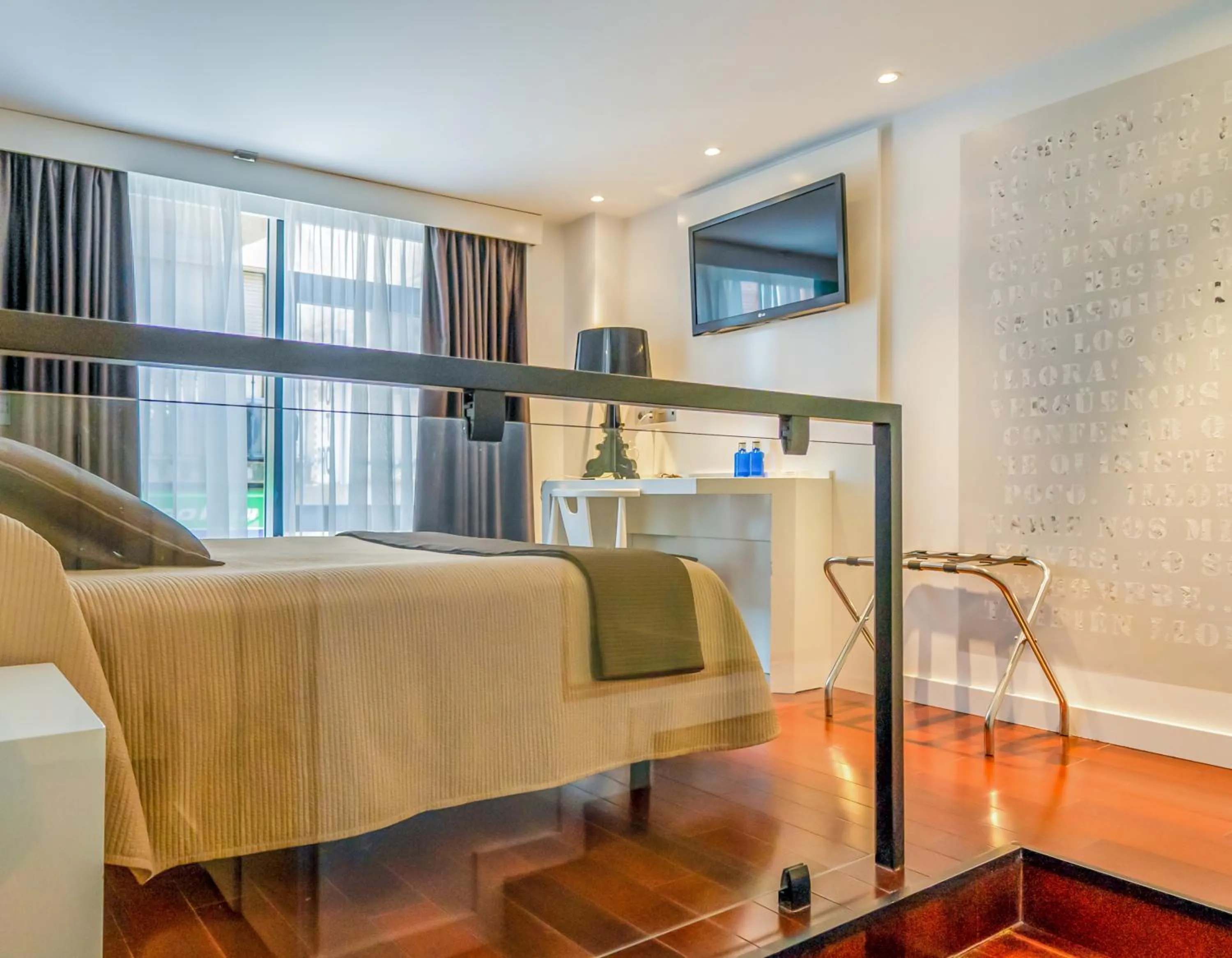 Bedroom, Bed in Hotel Apolonia Soria