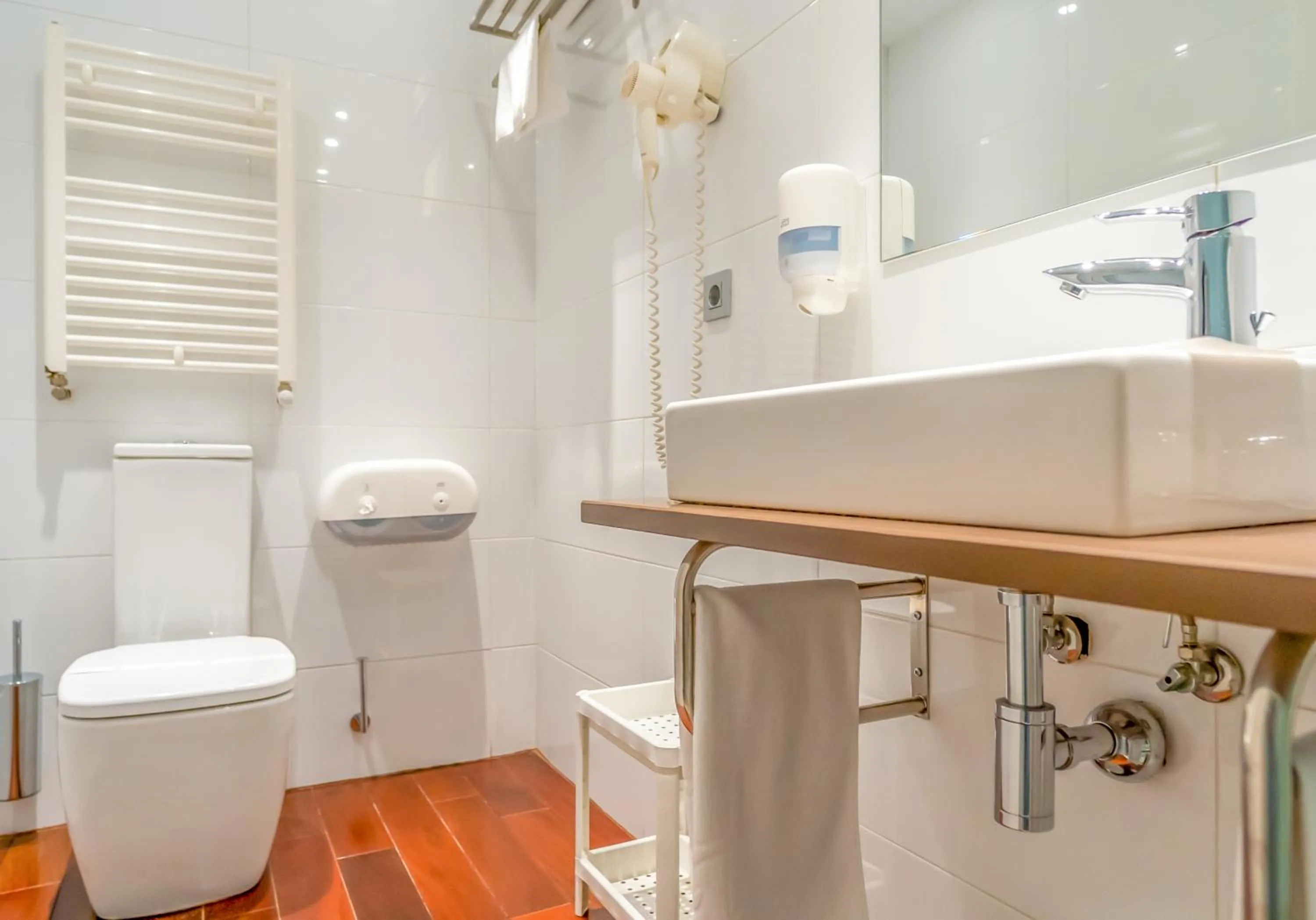 Bathroom in Hotel Apolonia Soria