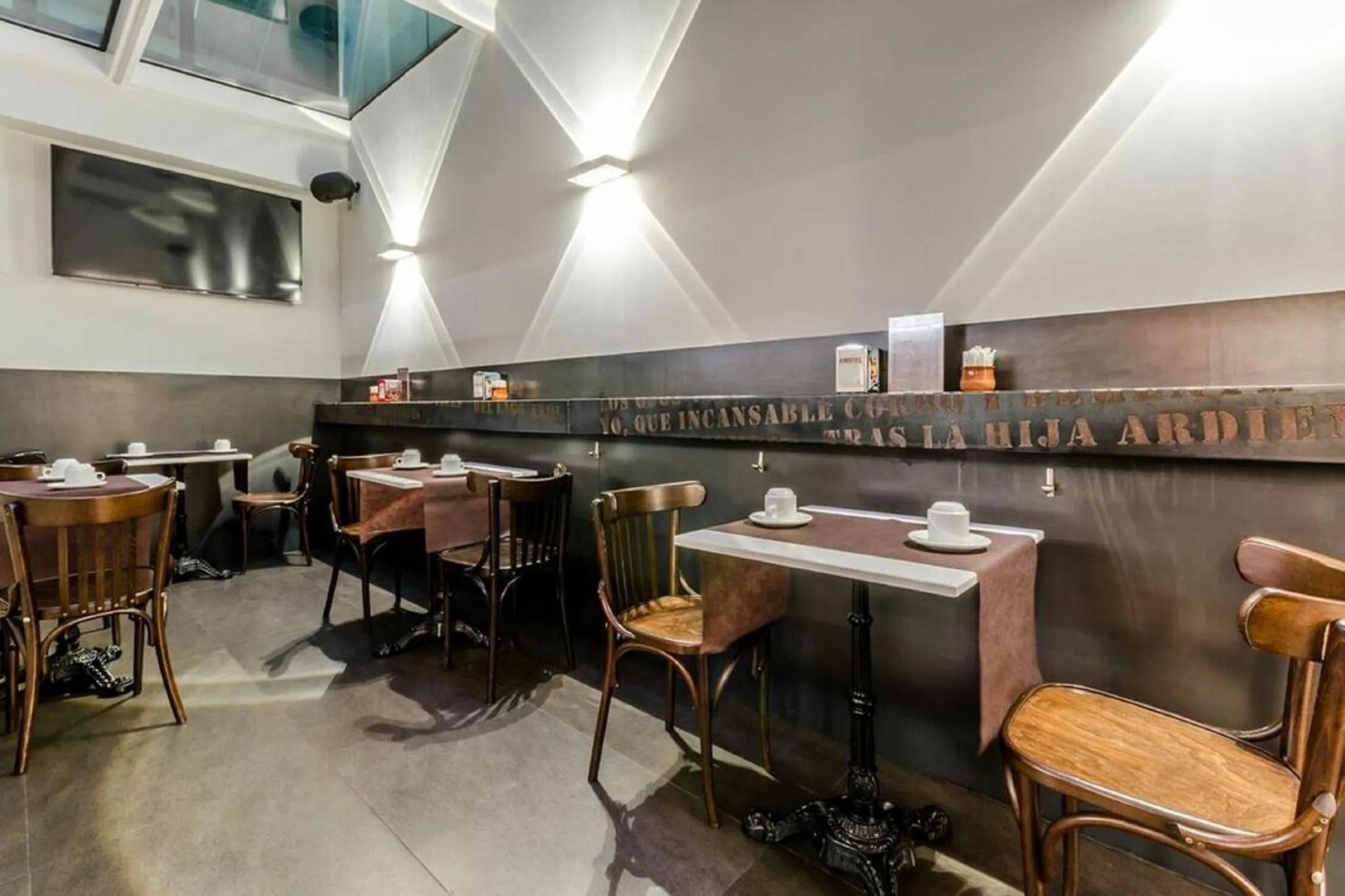 Lounge or bar in Hotel Apolonia Soria