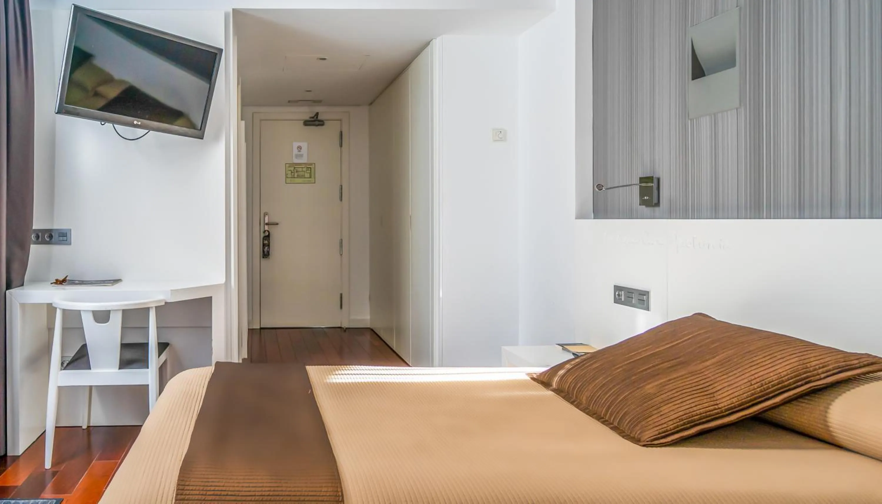 Photo of the whole room, Bed in Hotel Apolonia Soria