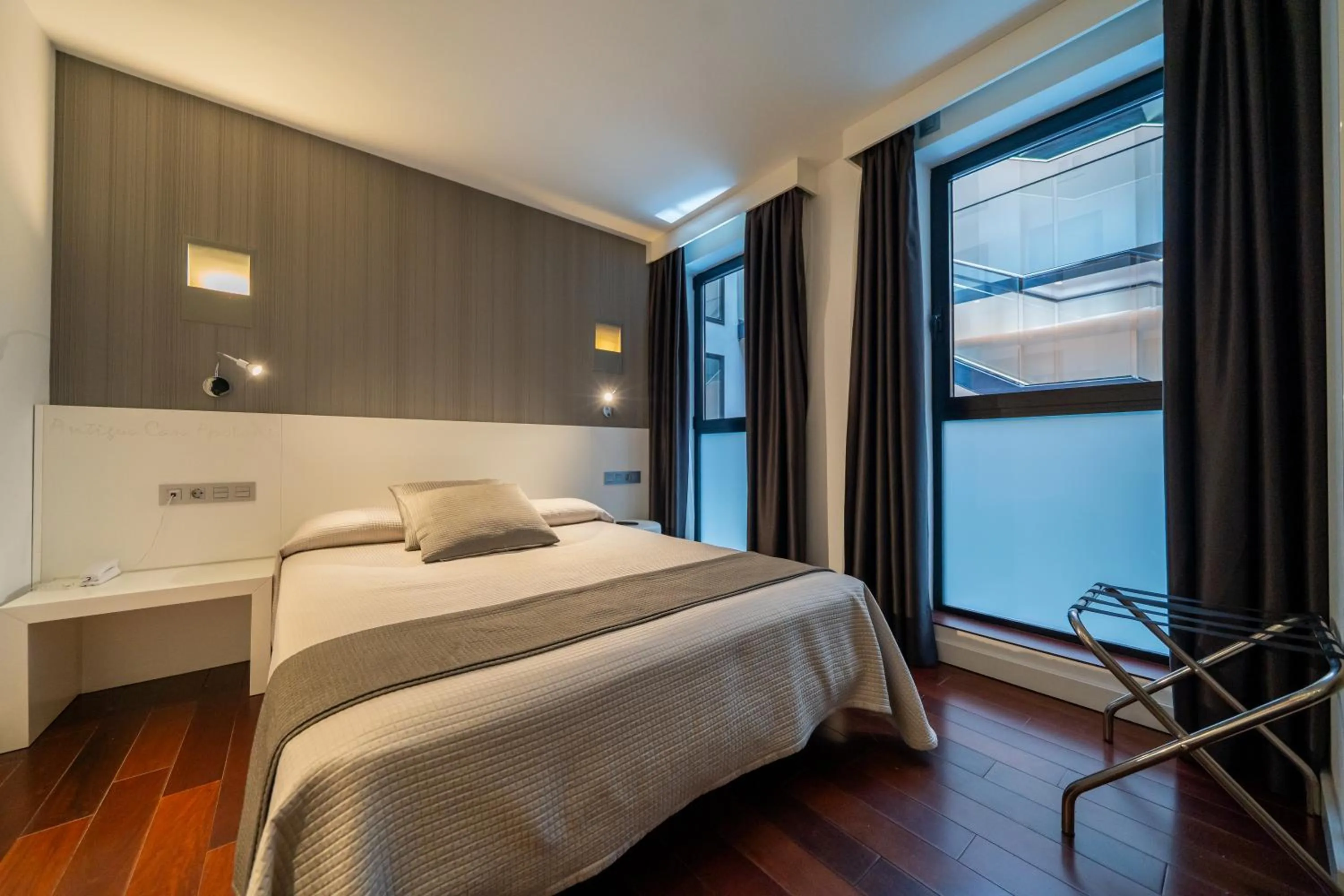 Bed in Hotel Apolonia Soria