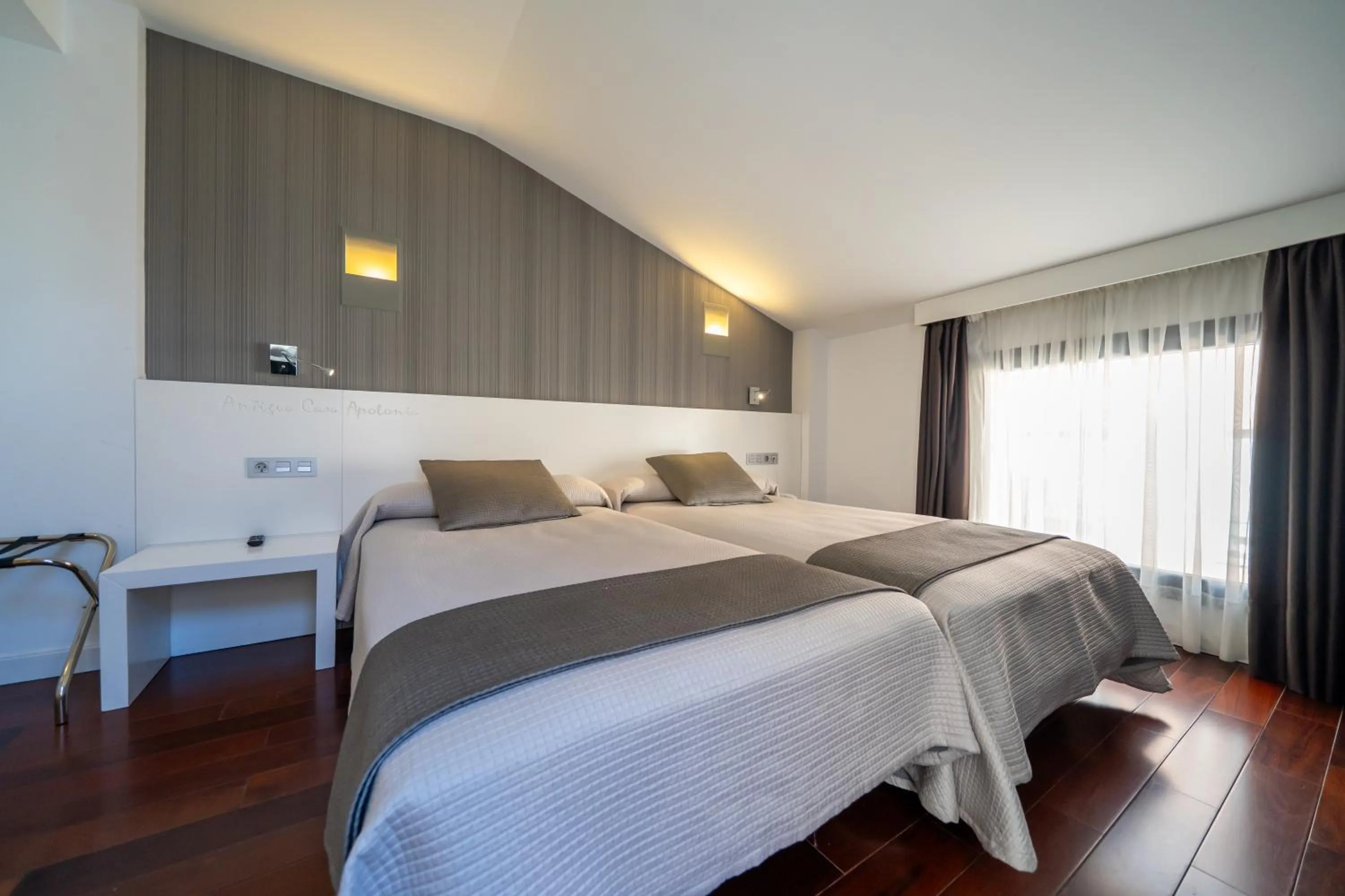 Photo of the whole room, Bed in Hotel Apolonia Soria