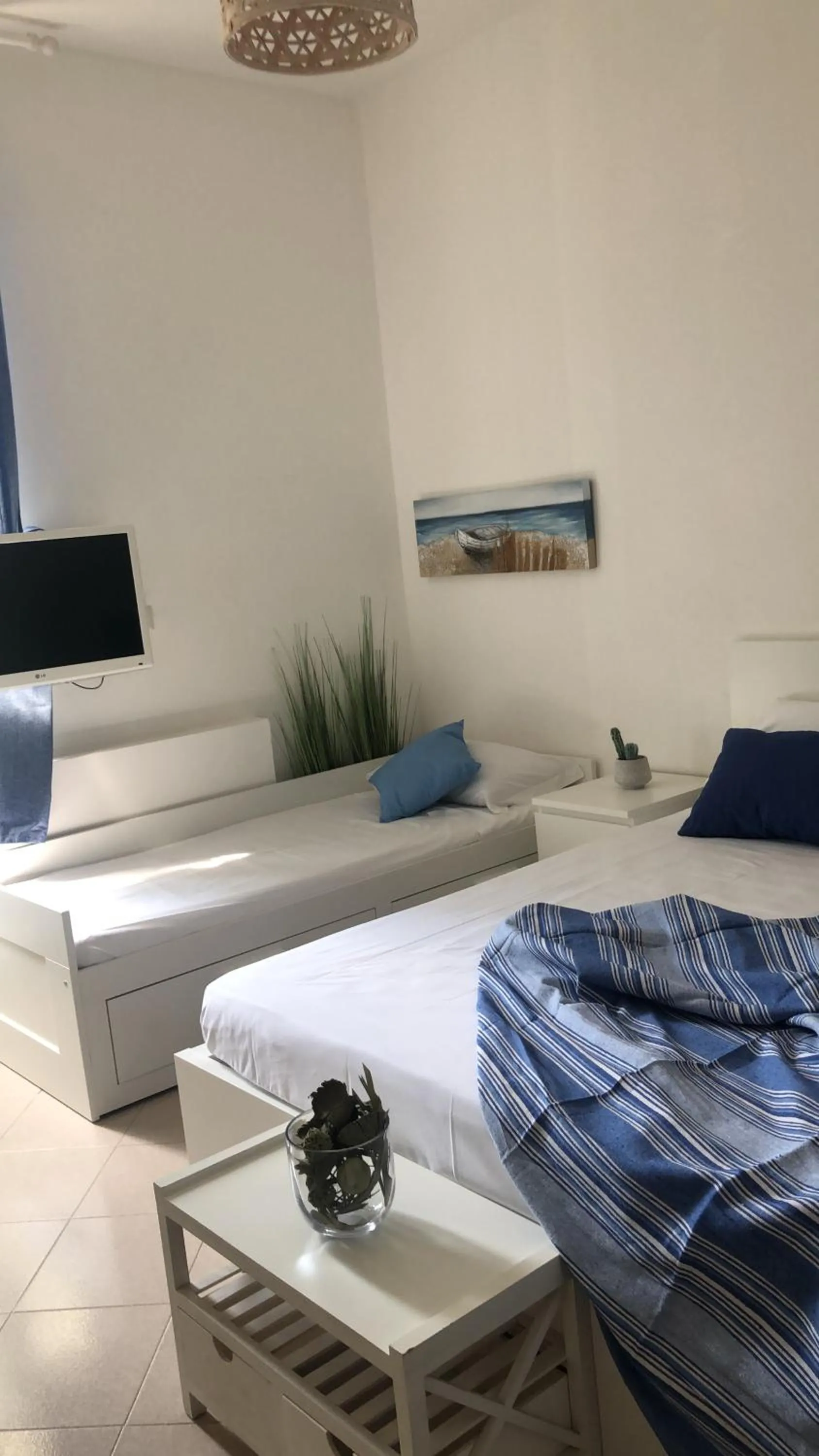Bed in River View
