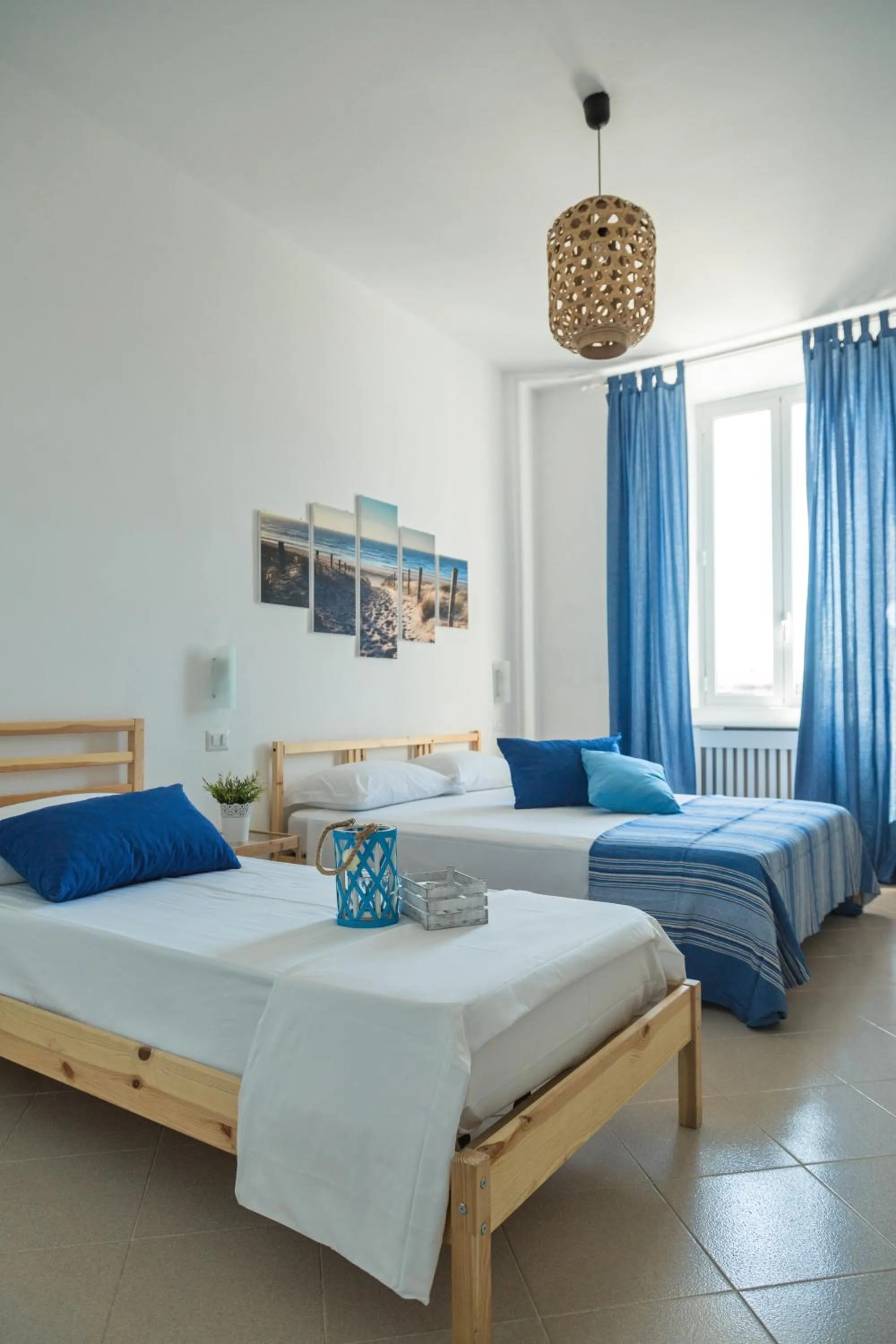 Bedroom, Bed in River View