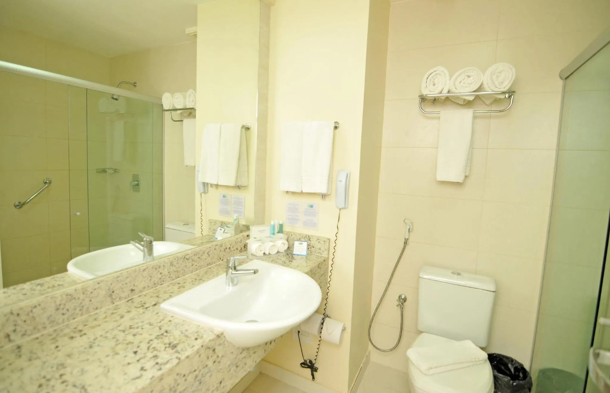 Bathroom in Holiday Inn Express Belem Ananindeua by IHG