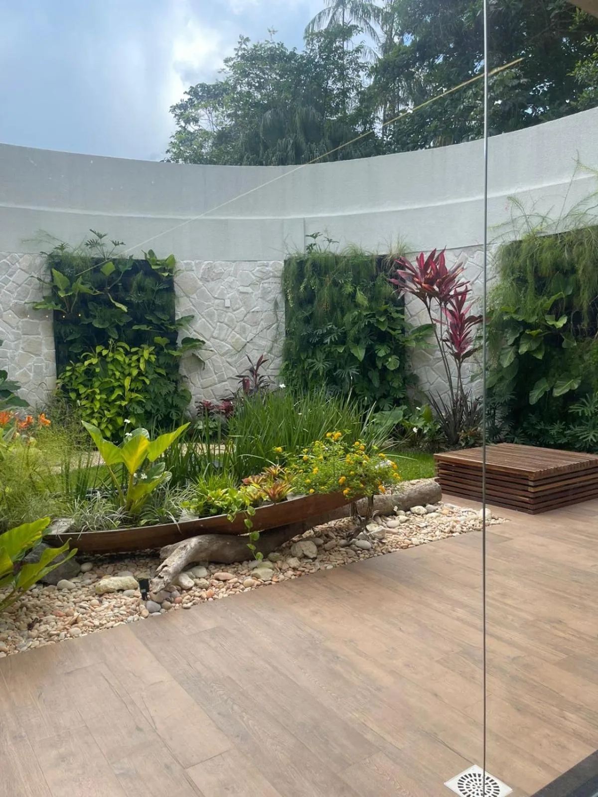 Garden view in Holiday Inn Express Belem Ananindeua by IHG