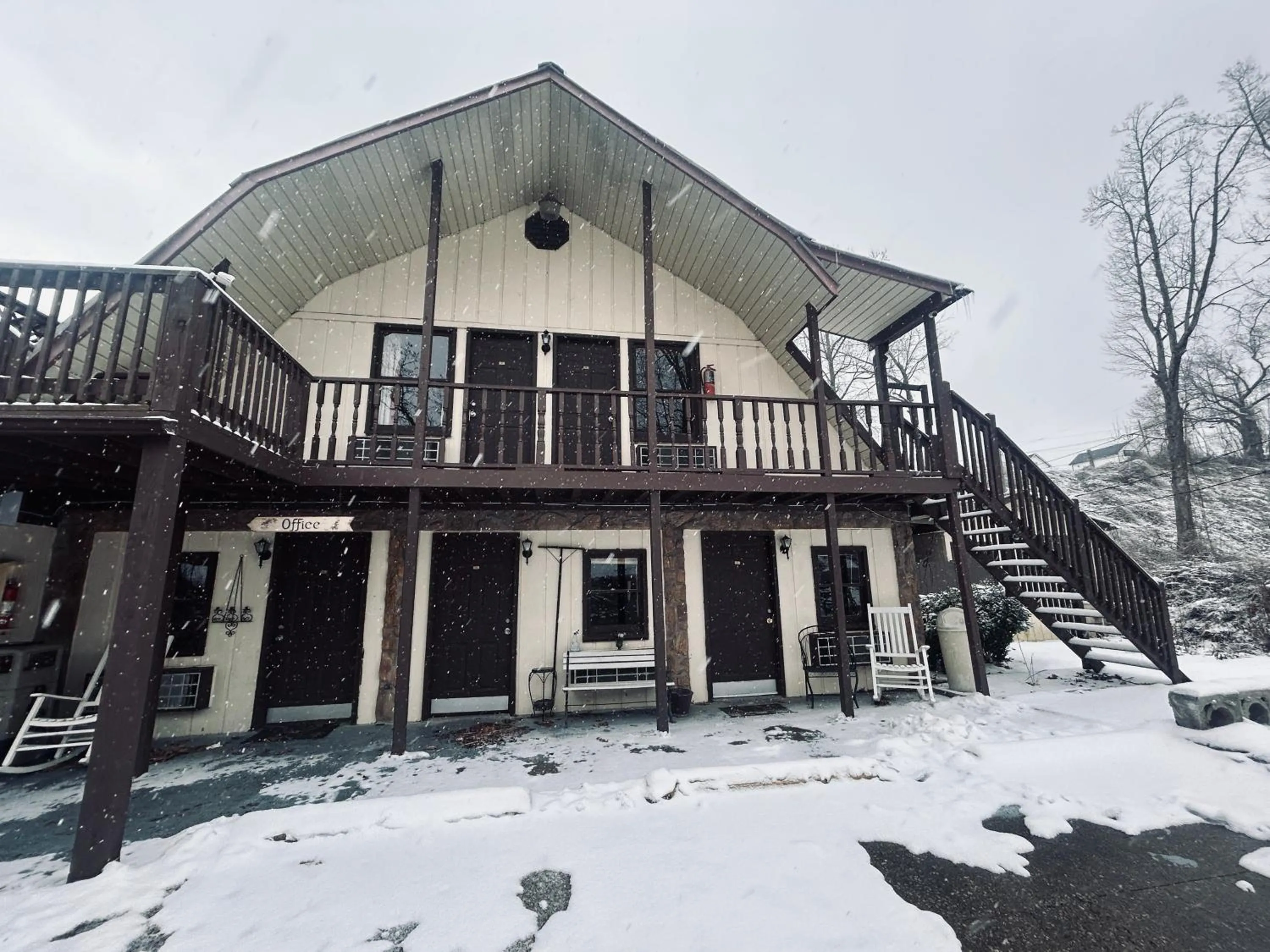 Property building in Big South Fork Trail Lodge Stearns