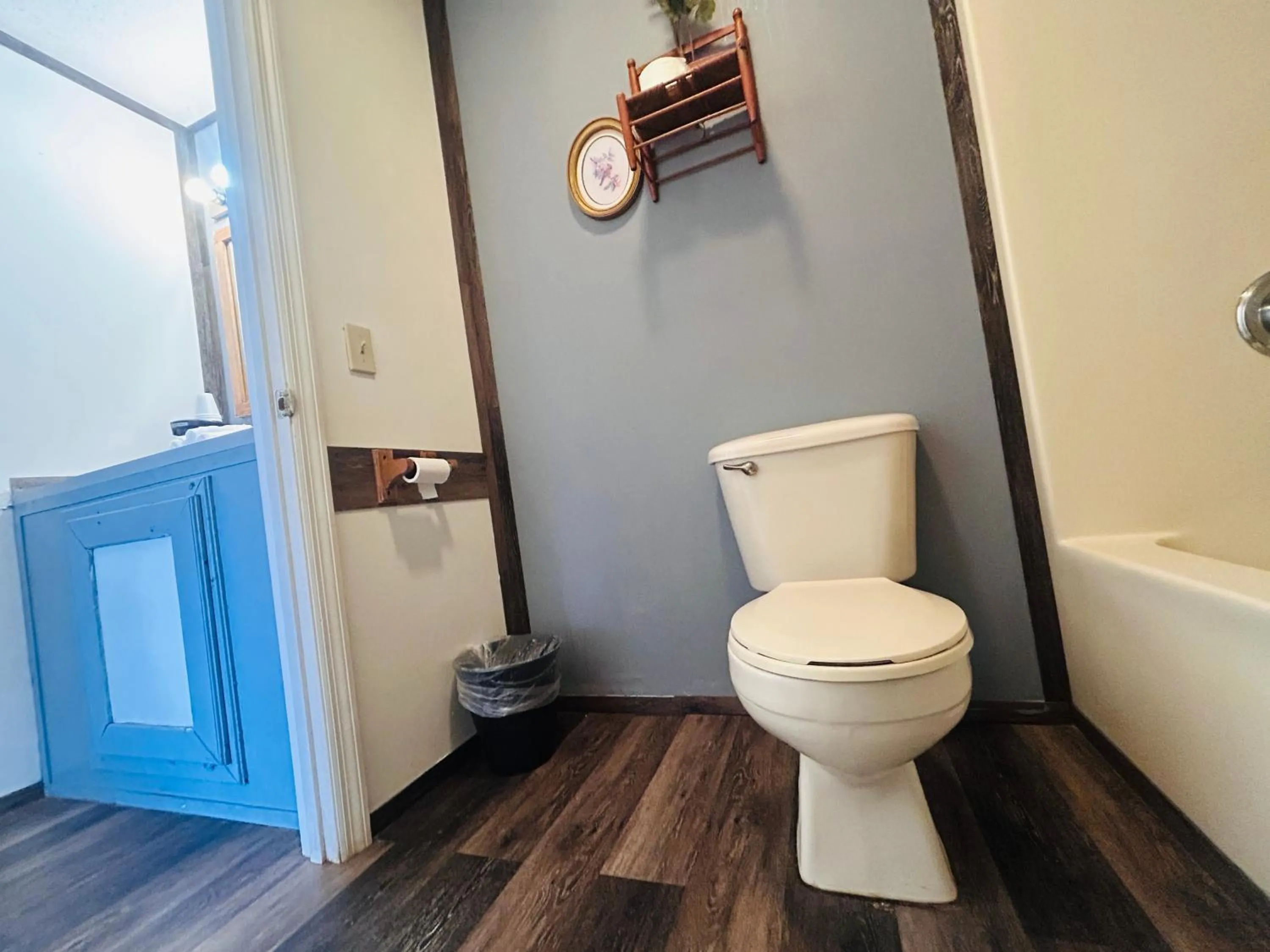Bathroom in Big South Fork Trail Lodge Stearns