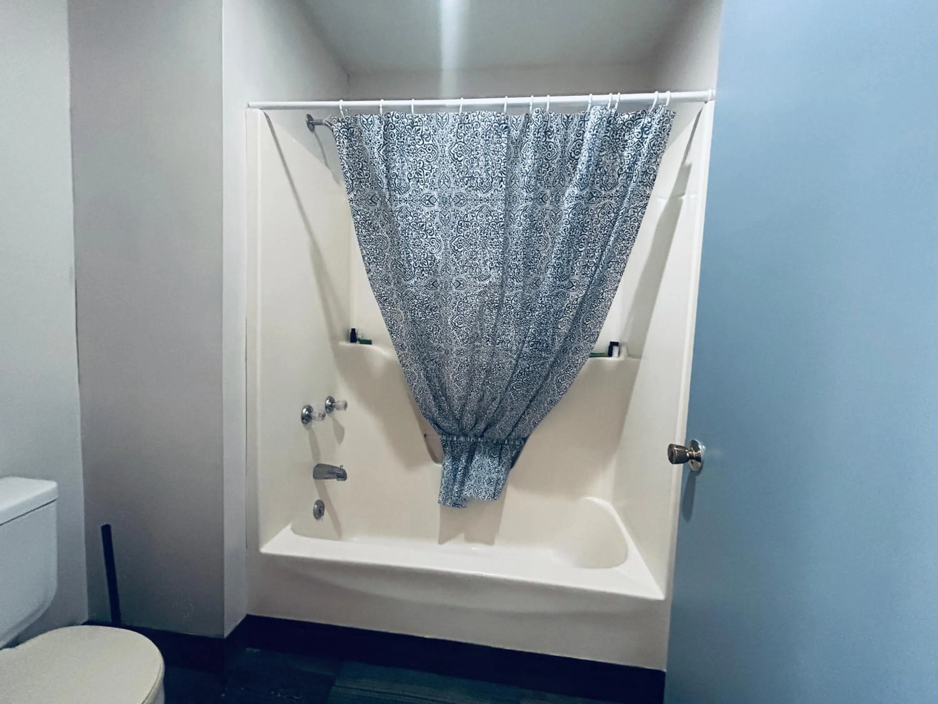 Bathroom in Big South Fork Trail Lodge Stearns