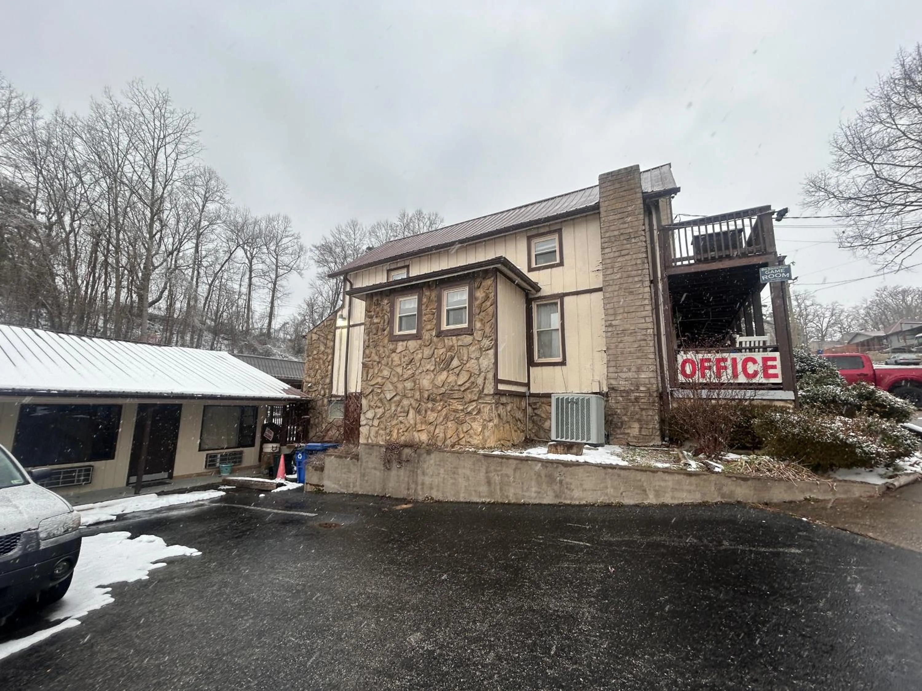 Property building in Big South Fork Trail Lodge Stearns