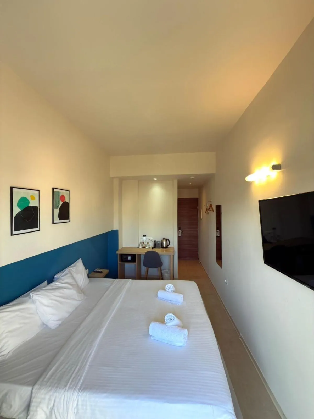 room service, Bed in The Convo Athens Riviera