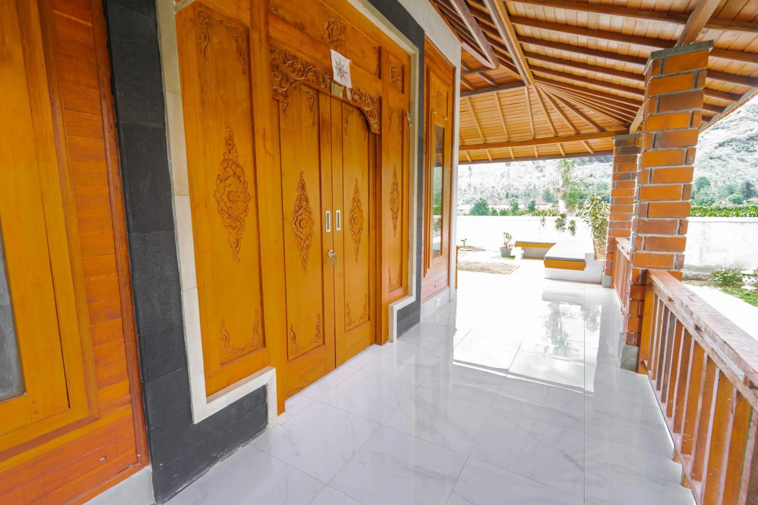 Balcony/Terrace in Damar Sanjaya Uttama