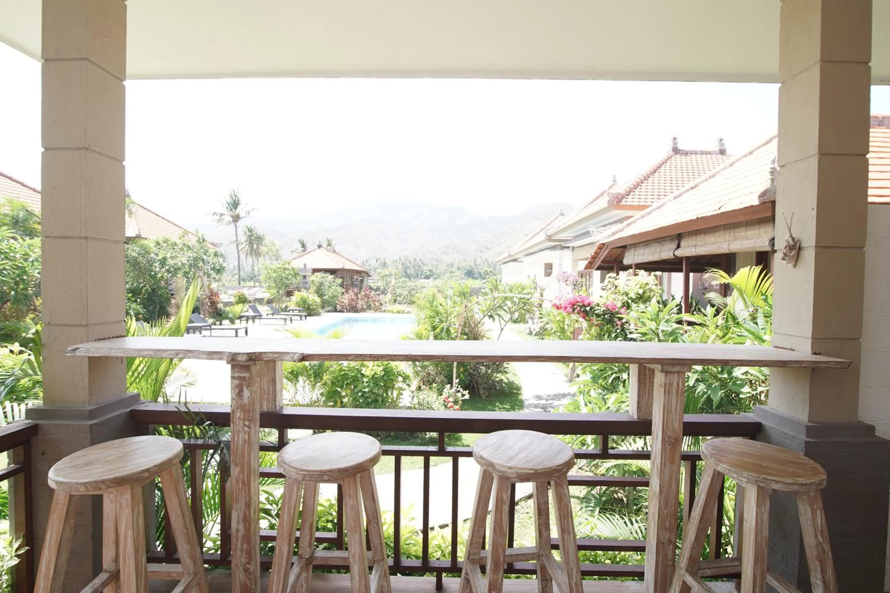 Restaurant/places to eat in Damar Sanjaya Uttama