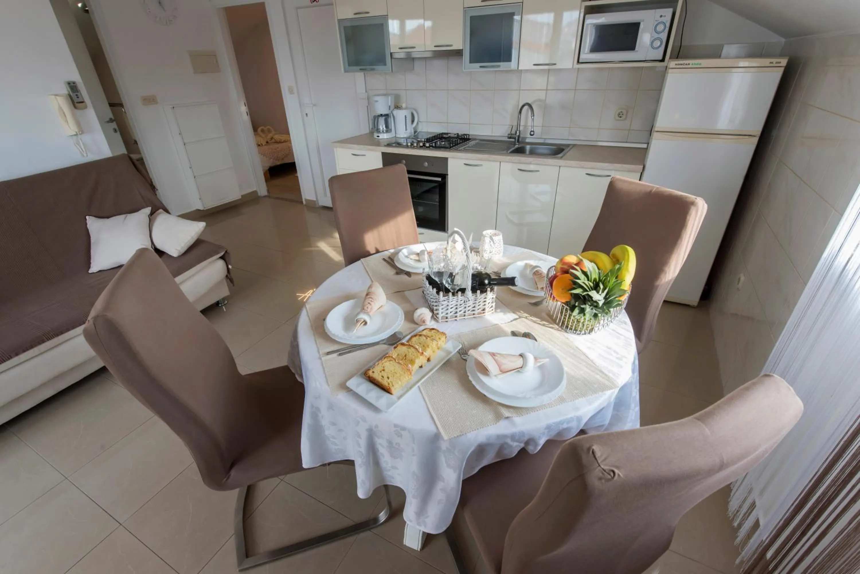 Dining area in Apartments Batur