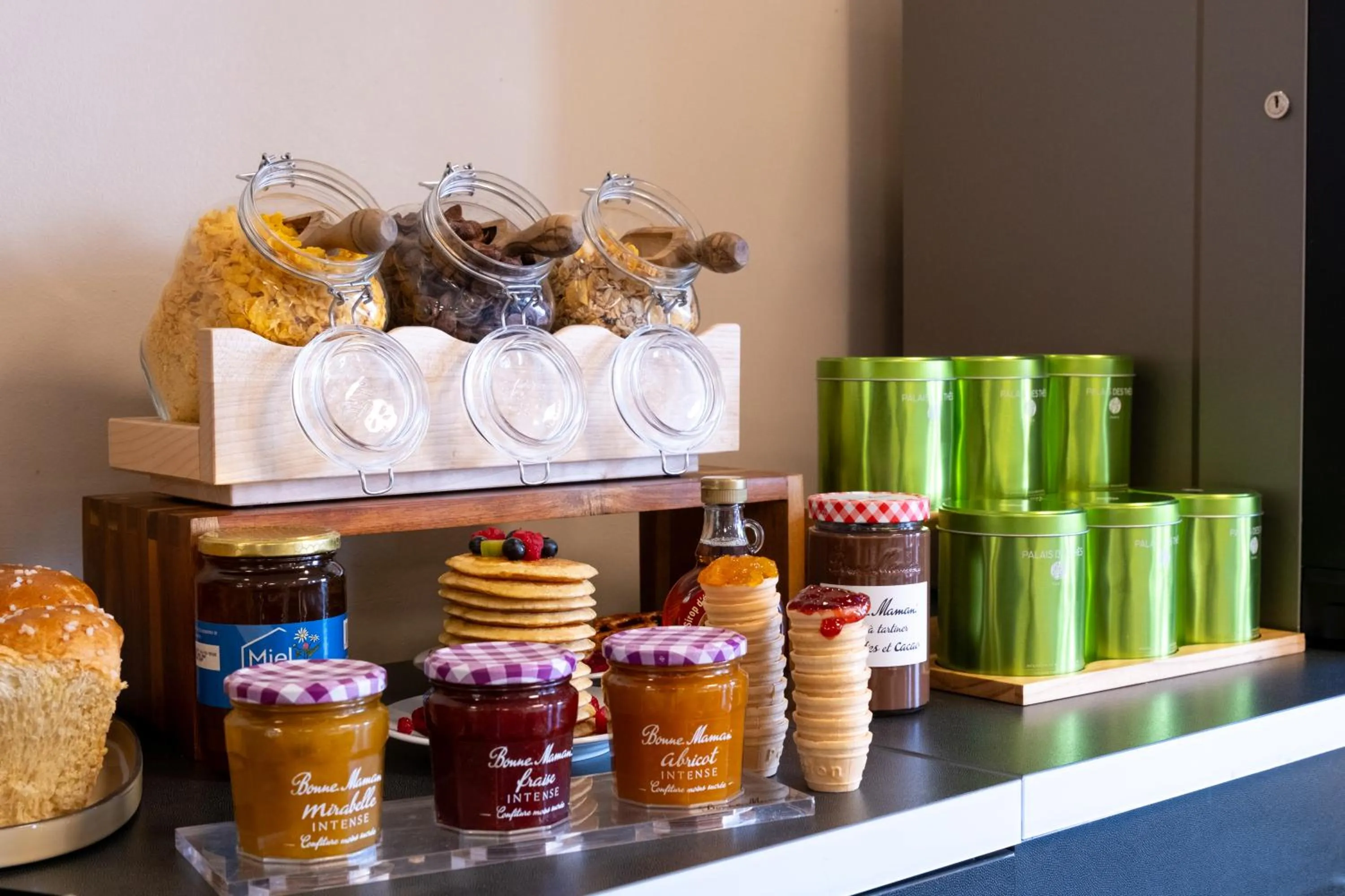 Breakfast in All Suites Appart Hôtel - Aéroport Paris-Orly Rungis