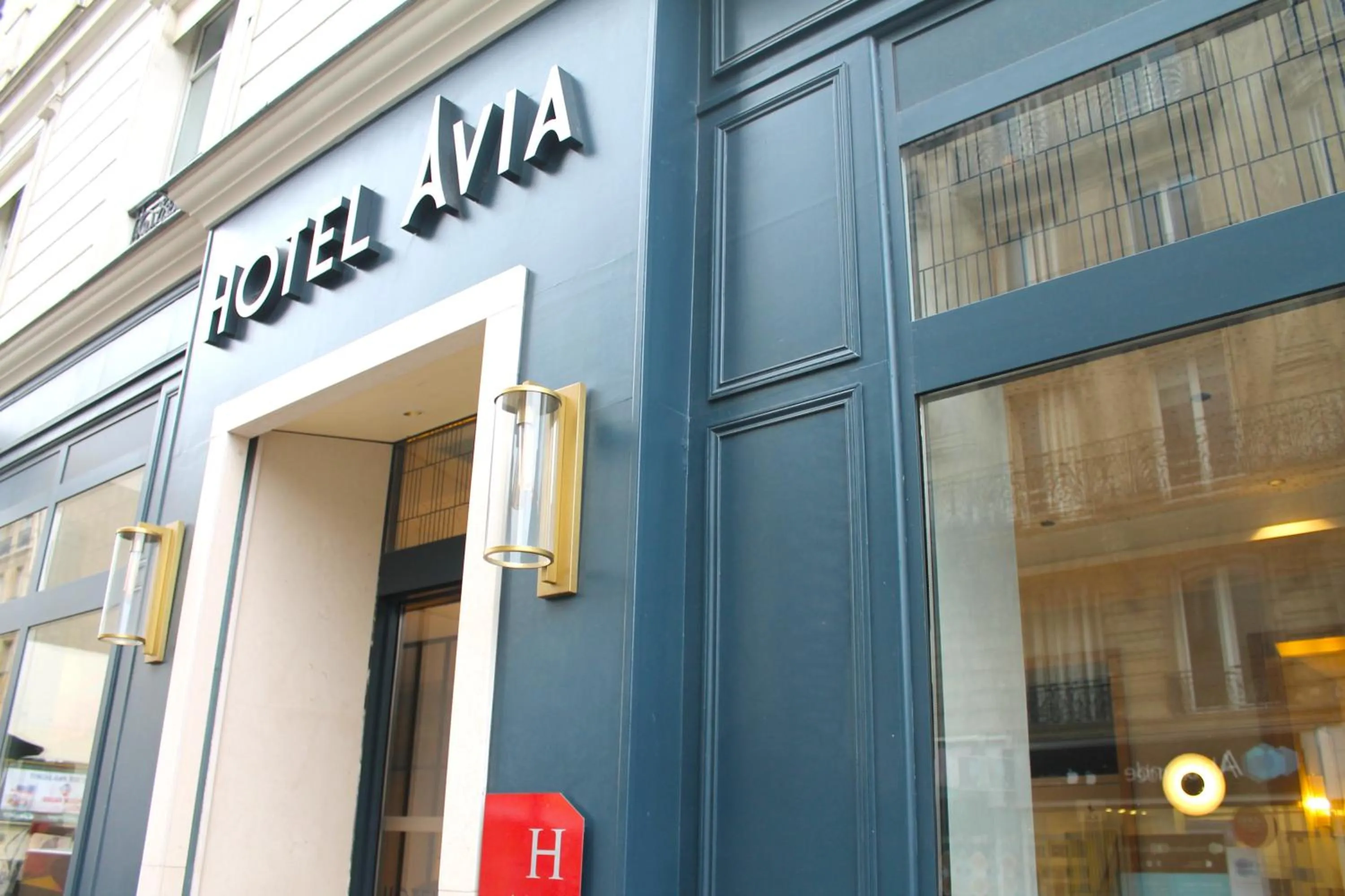 Facade/entrance in Avia Hôtel Saphir Montparnasse