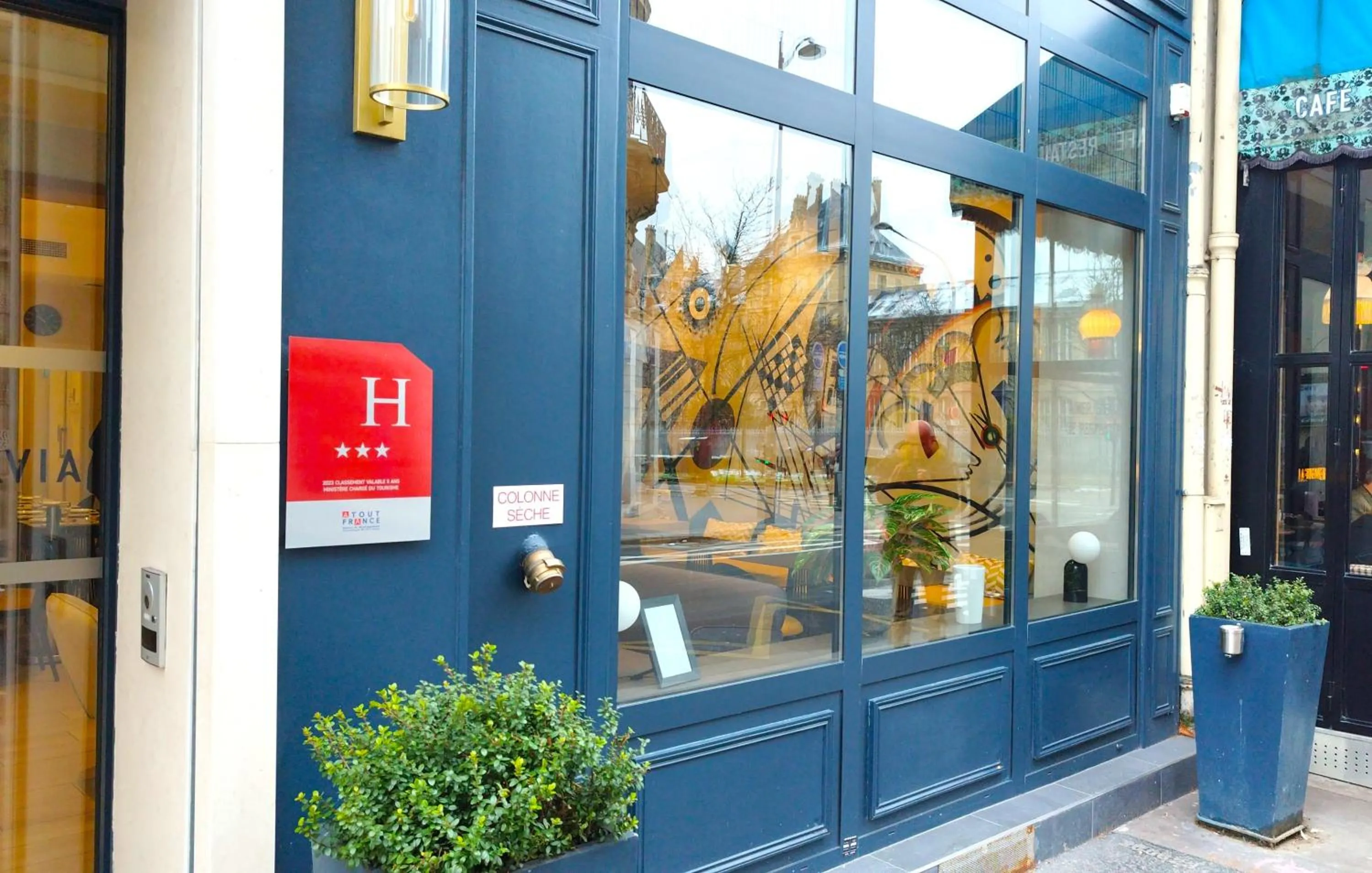 Facade/entrance in Avia Hôtel Saphir Montparnasse