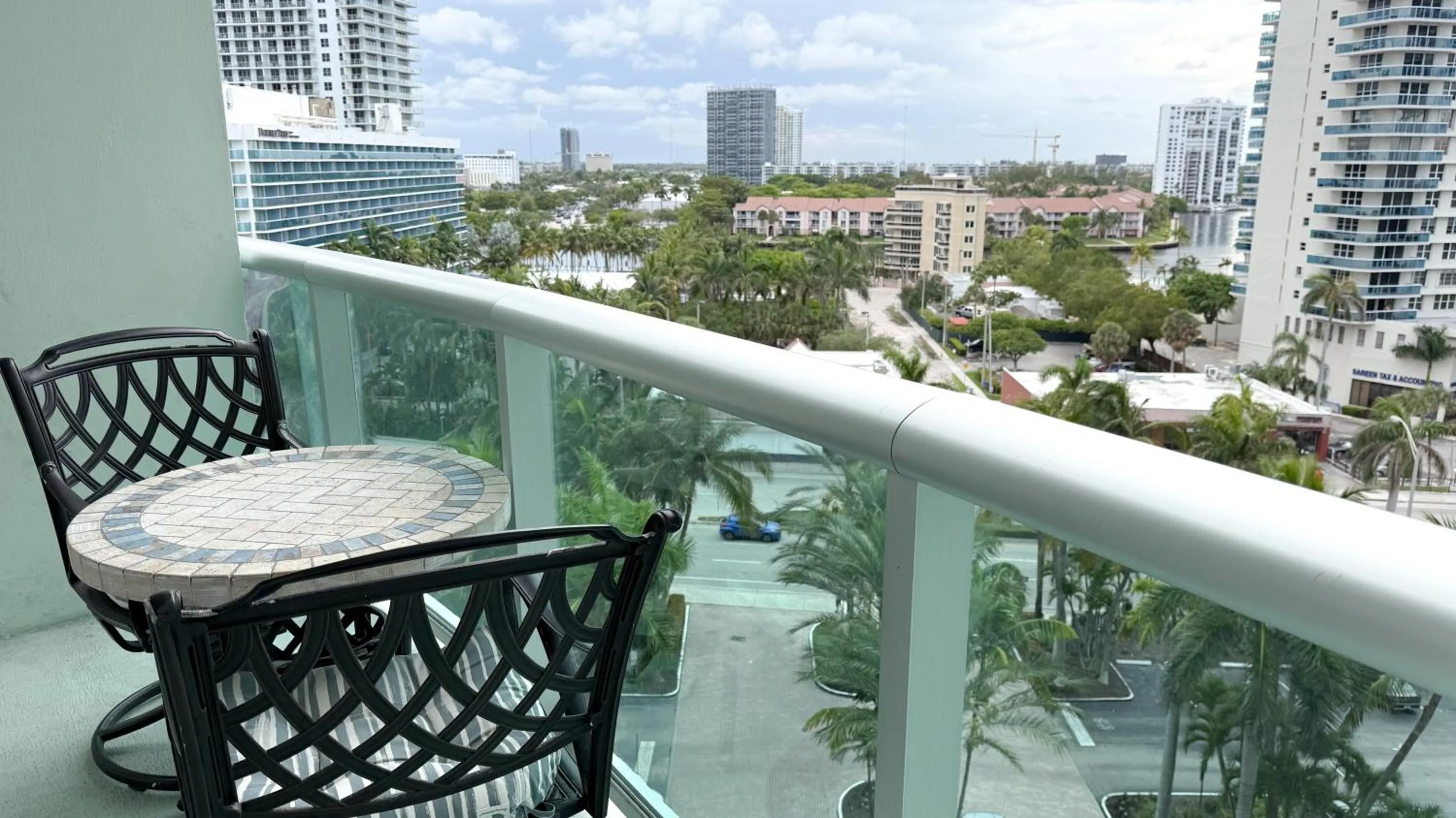 Balcony/Terrace in The Tides Apartments on the beach