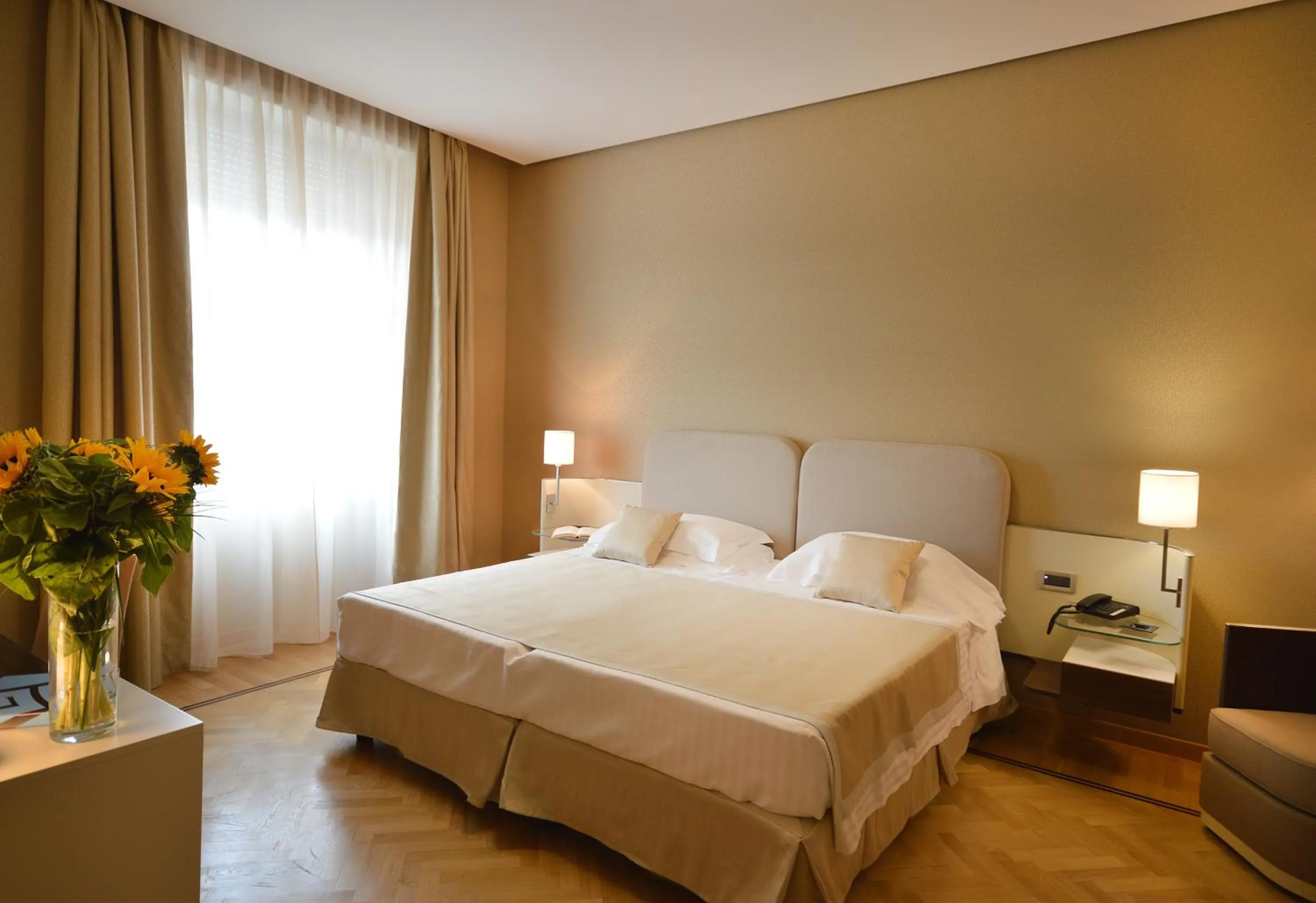 Photo of the whole room, Bed in Palazzo Esedra