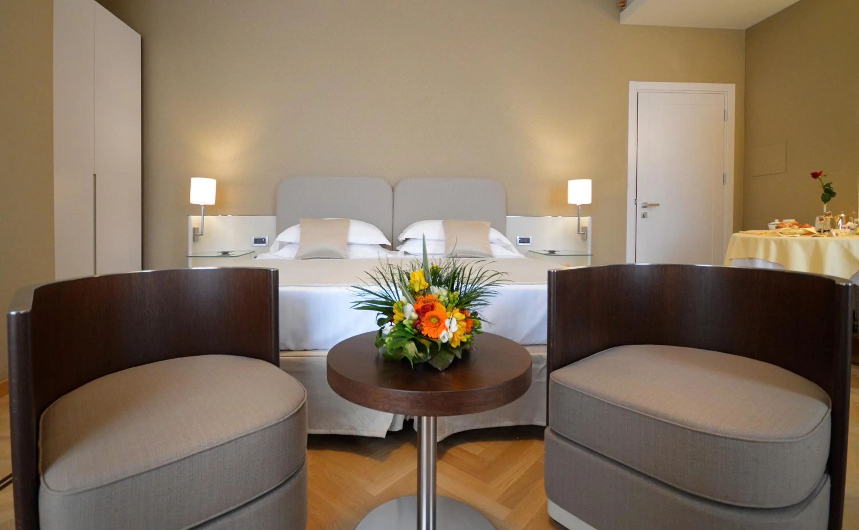 Photo of the whole room in Palazzo Esedra