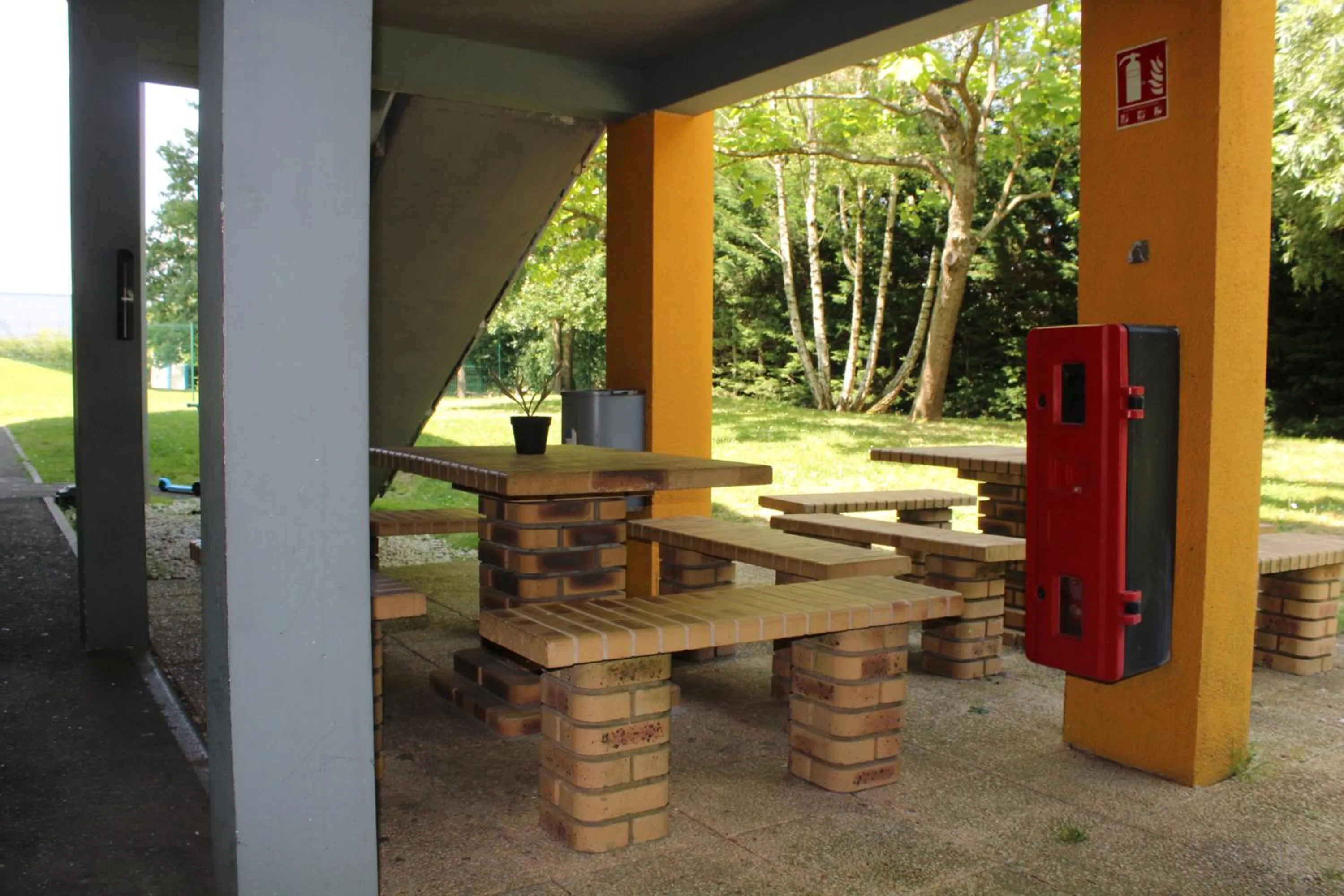 Patio in Premiere Classe St Quentin en Yvelines Elancourt