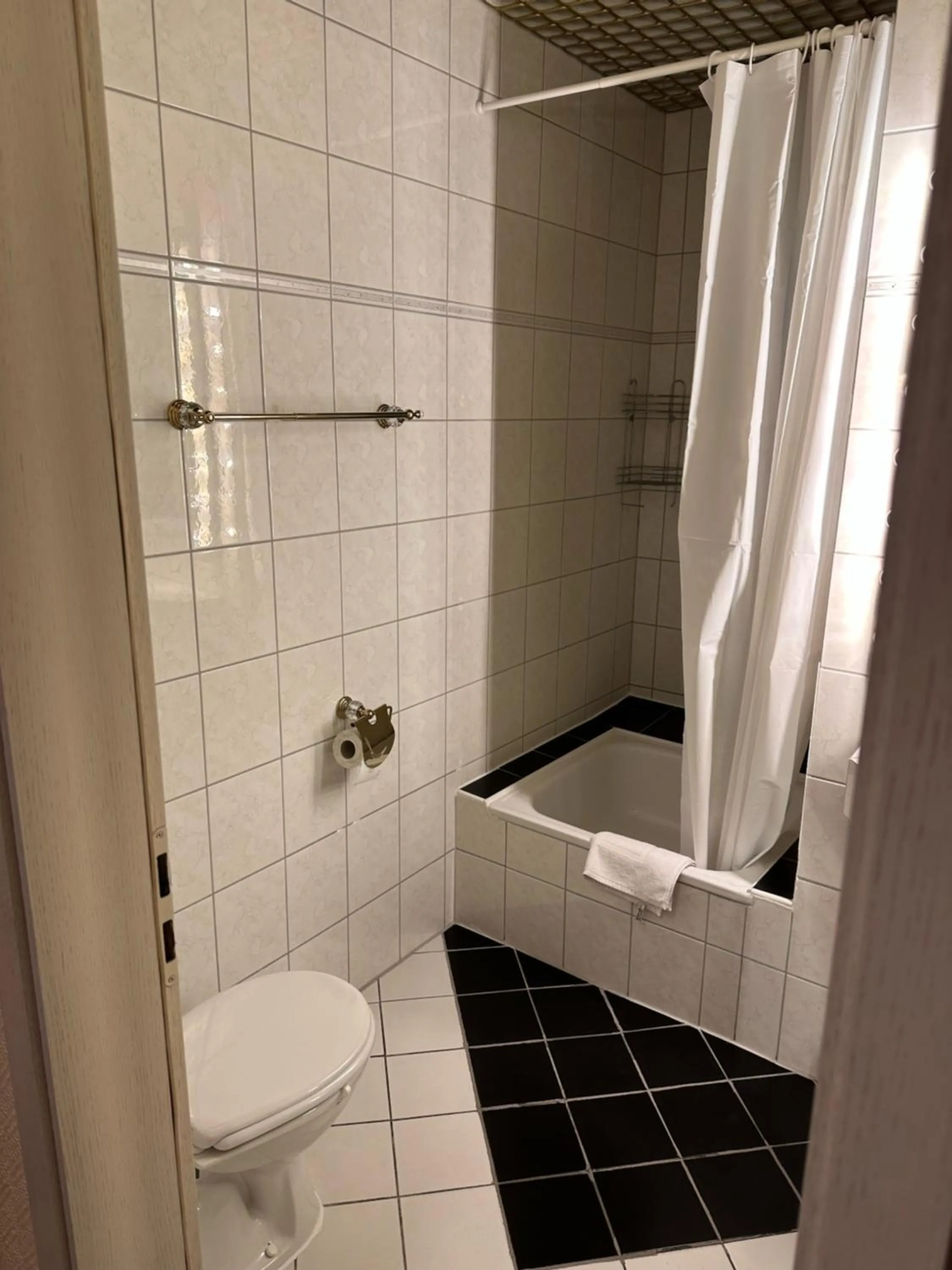 Shower in Hotel "dream in" Heiligenhaus