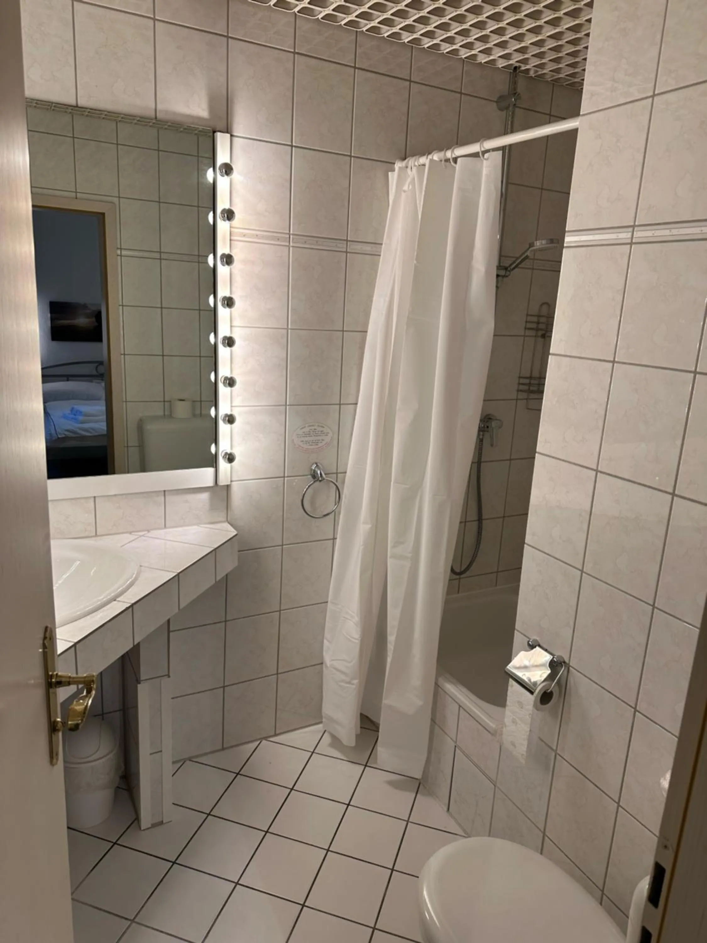 Shower in Hotel "dream in" Heiligenhaus