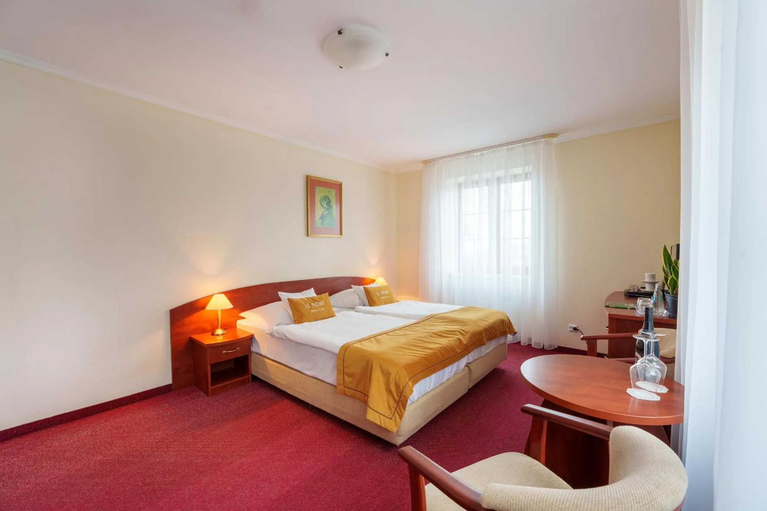 Photo of the whole room, Bed in Hotel Le Mont Medical & SPA