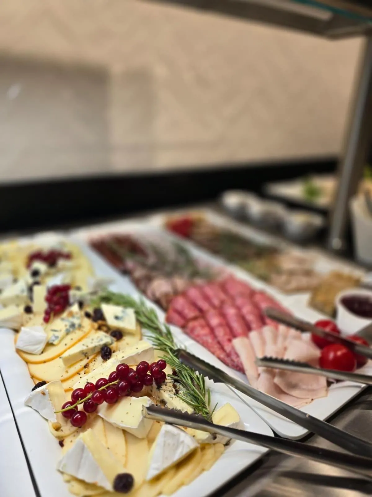 Buffet breakfast in Hotel Le Mont Medical & SPA