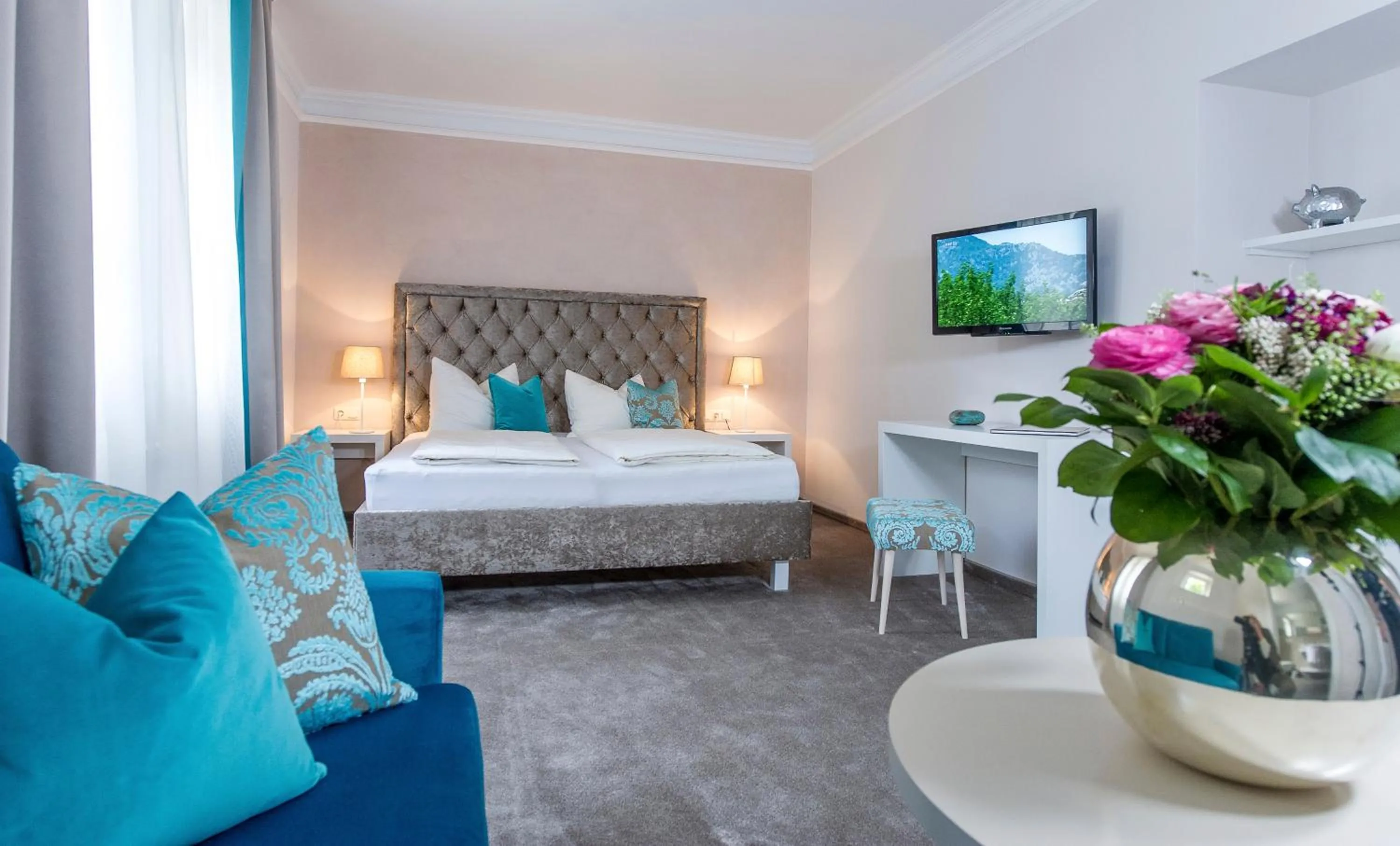 Summer, Bed in Villa Christina