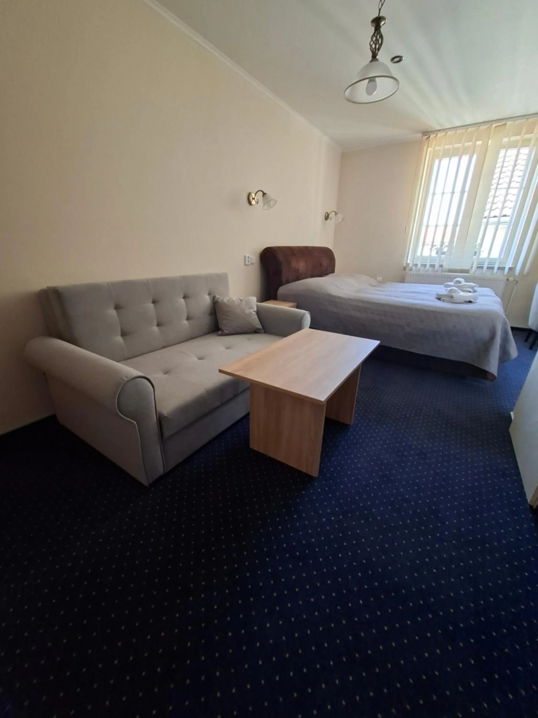 Photo of the whole room, Bed in Hotel Alster