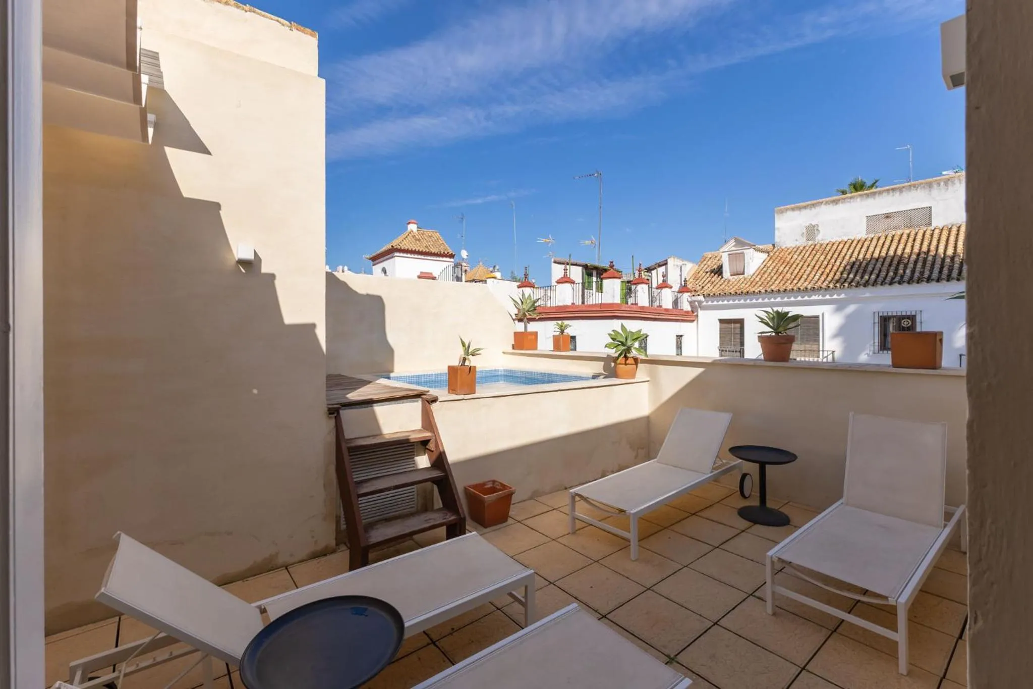 Alcazar Pool Villa by Valcambre