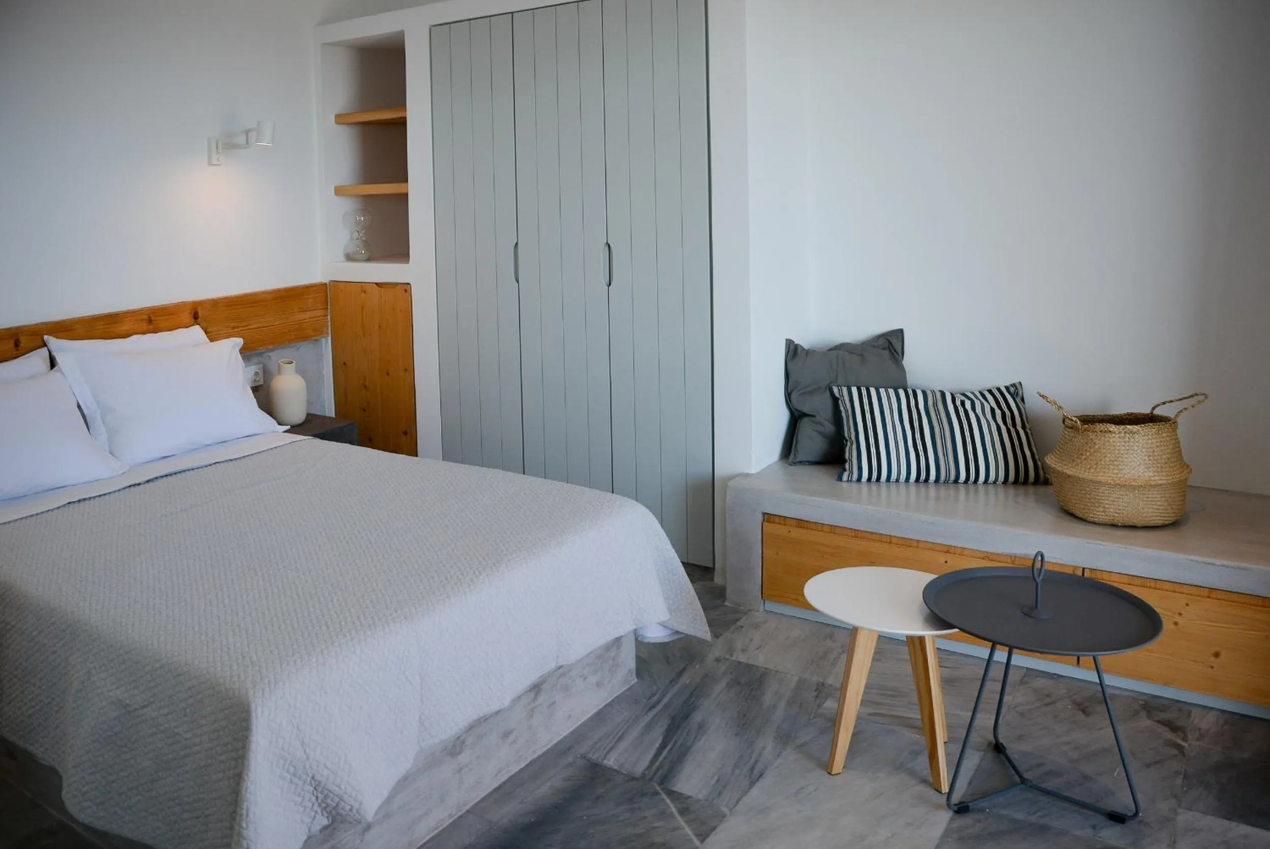 Bed in Pharos Apartments