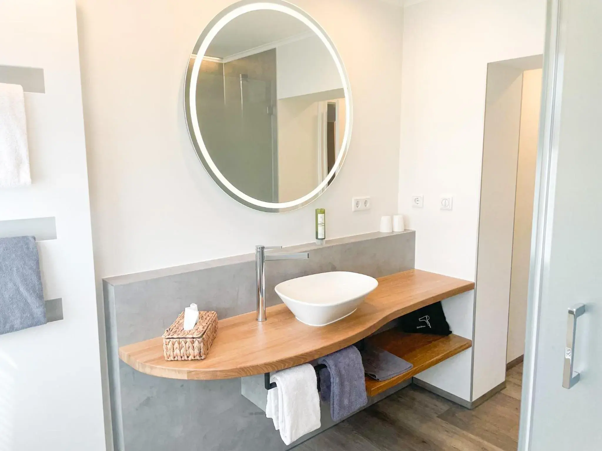 Junior Suite - single occupancy in Hotel Menge "An der Schlacht" Junior Suite - single occupancy in Hotel Menge "An der Schlacht"