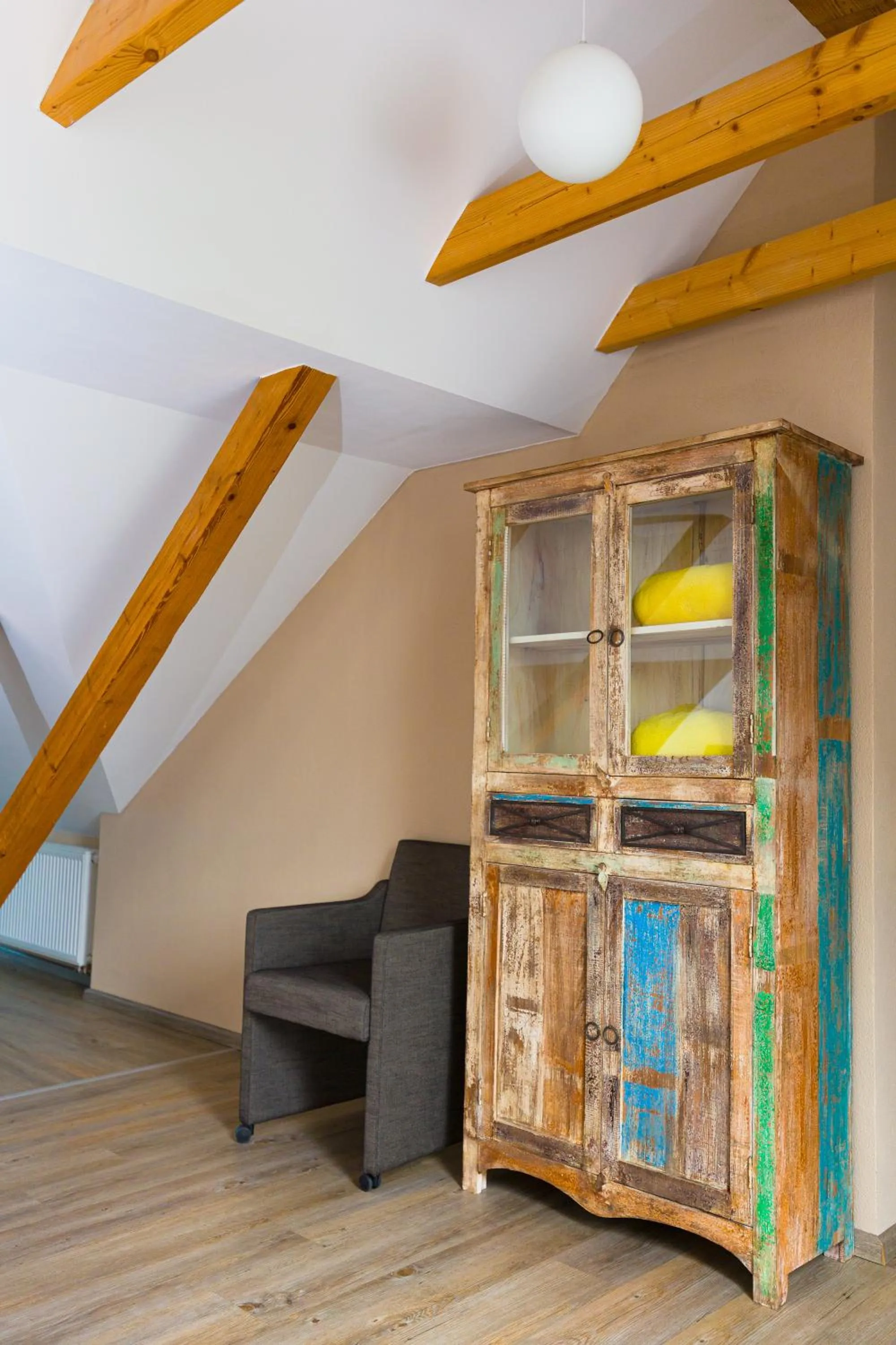 Photo of the whole room in Landhaus Engel