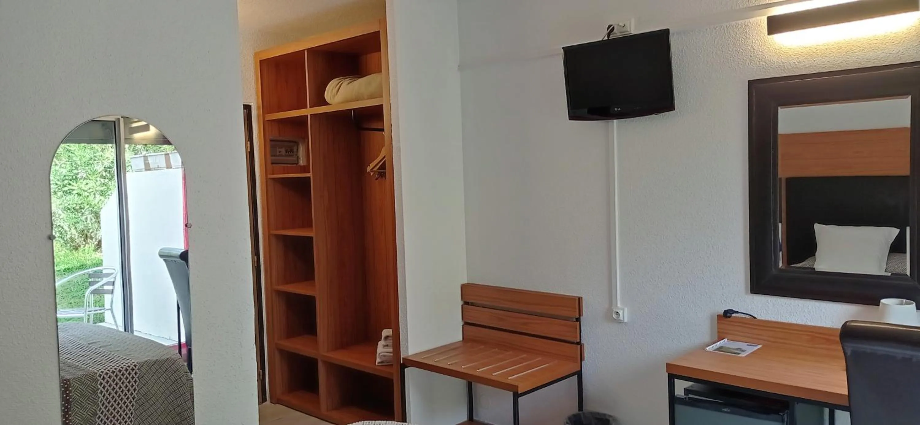 Bedroom in Brit Hotel Confort Hélios Agde