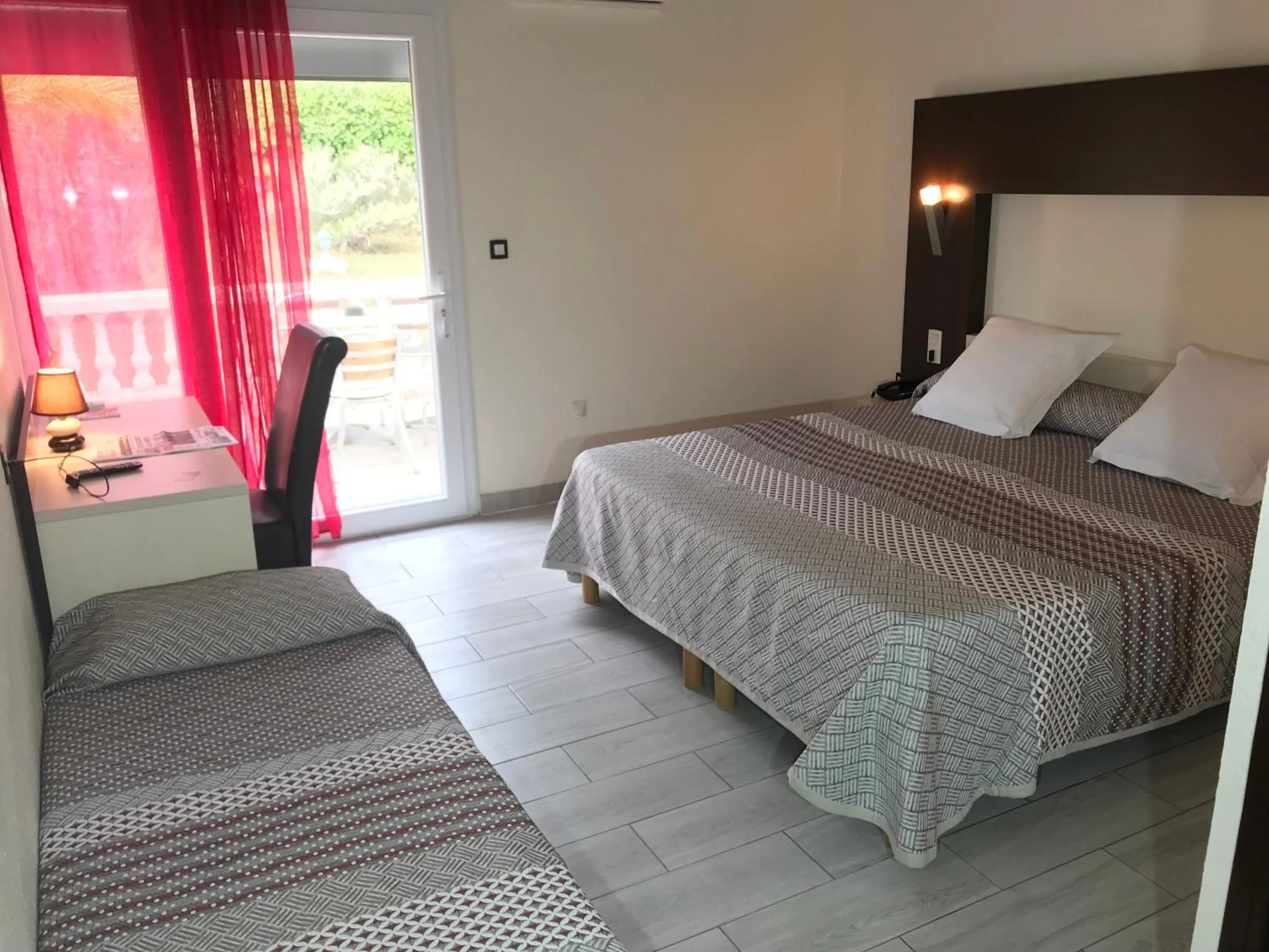 Bedroom, Bed in Brit Hotel Confort Hélios Agde