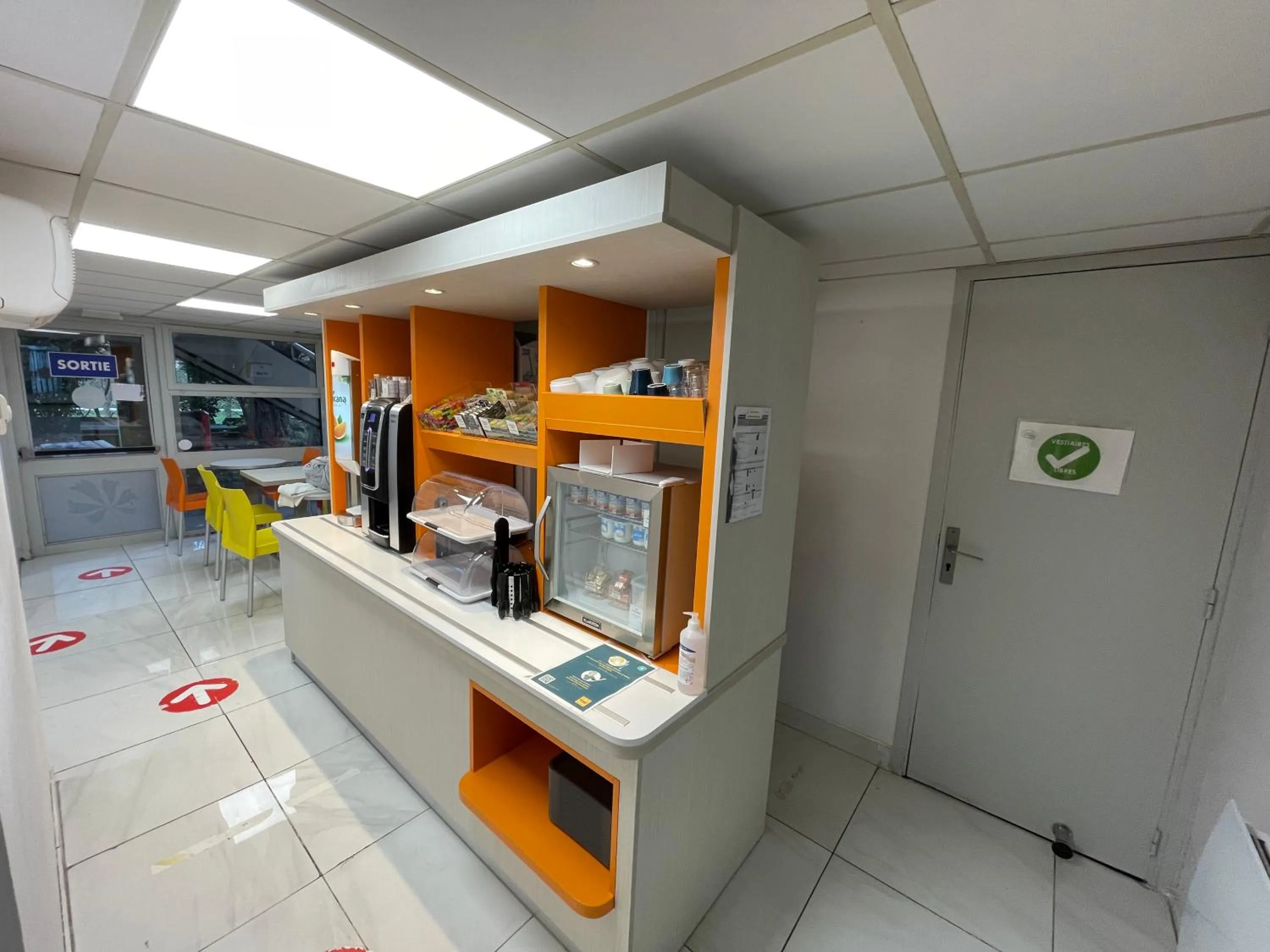 Lobby or reception in Premiere Classe Dunkerque Saint Pol Sur Mer